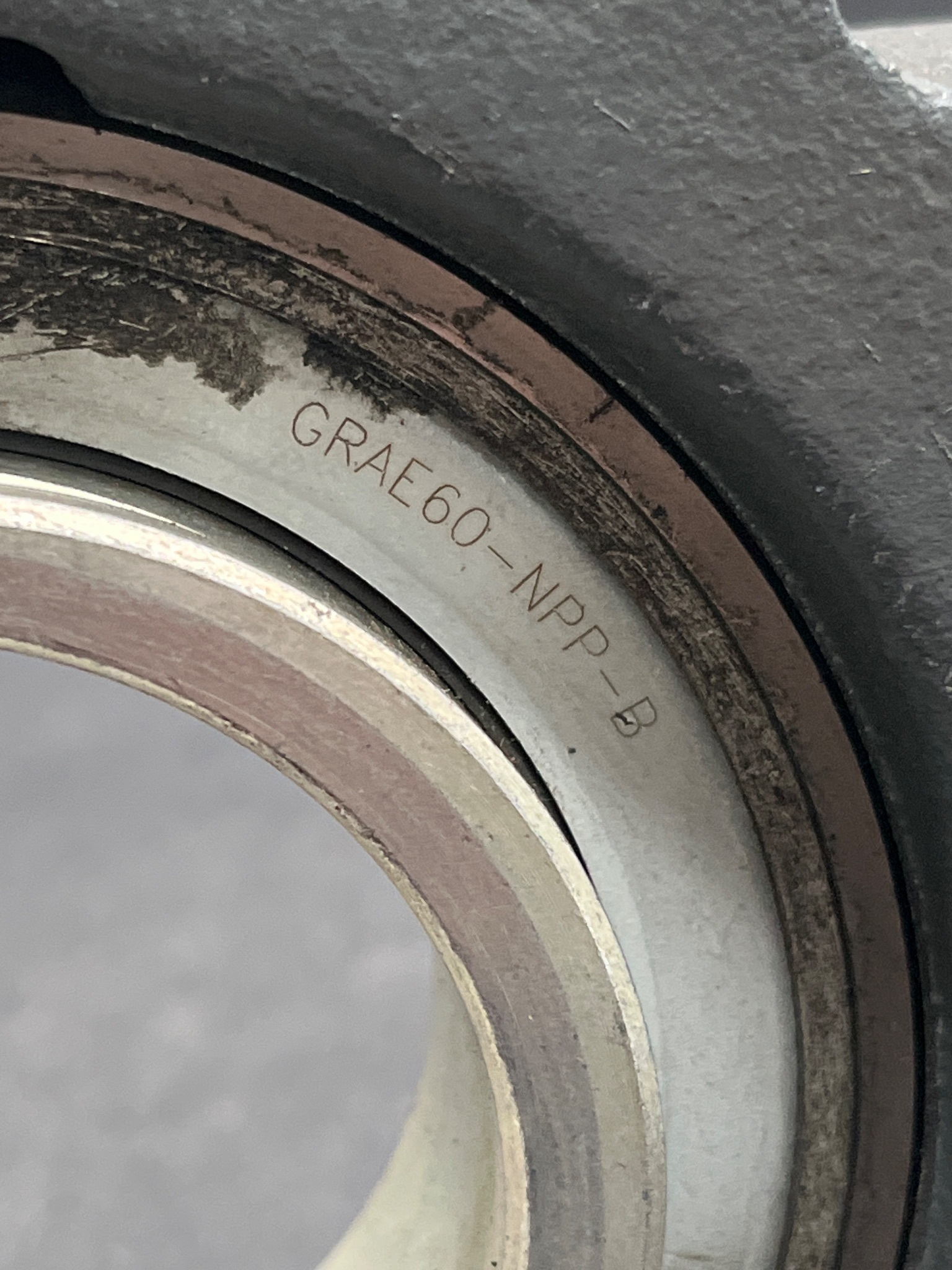 INA TUE12 Take-up Housing w/ GRAE60-NPP-B Bearing USED 4