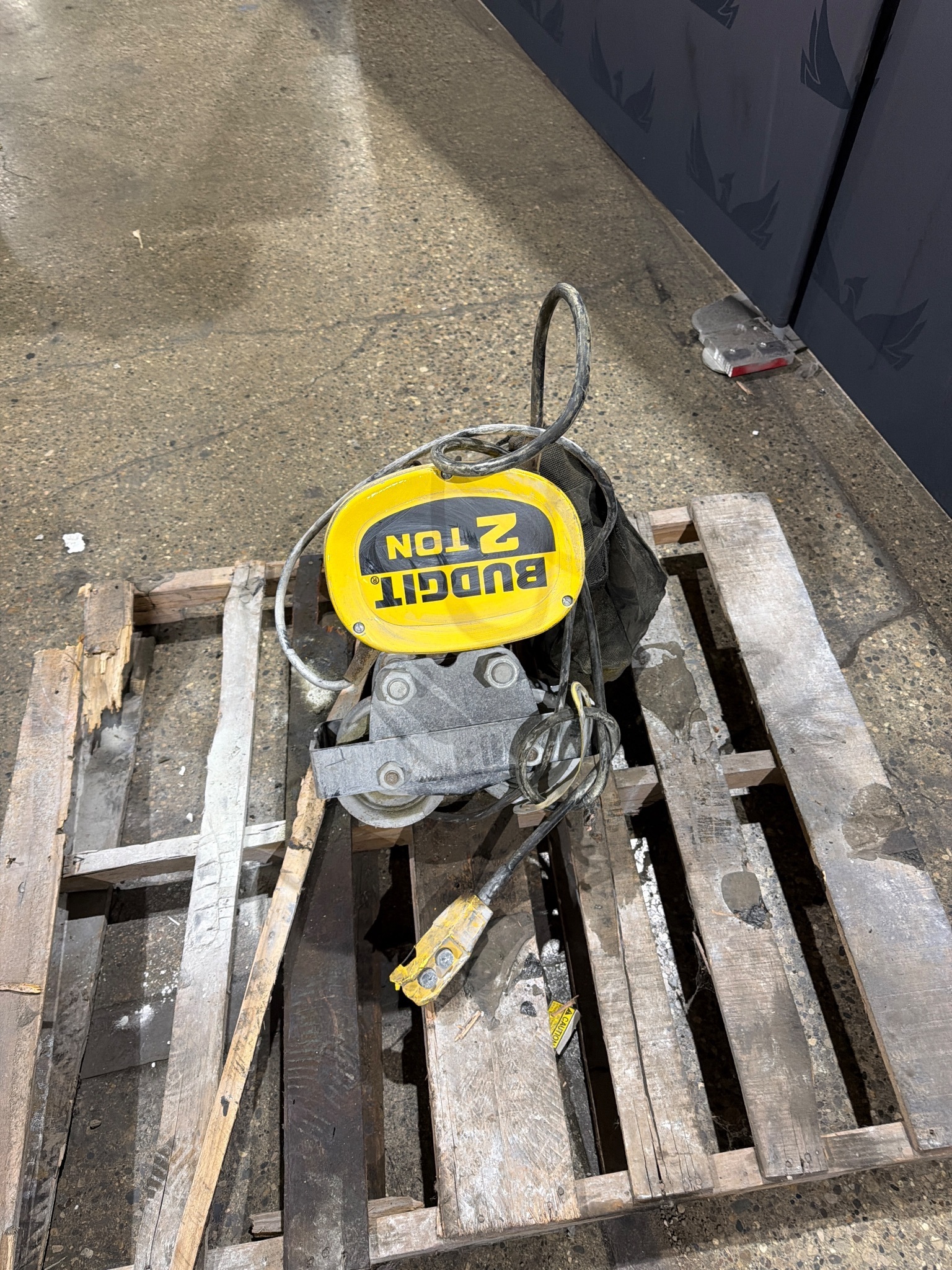 BUDGIT MANGUARD 2-Ton Electric Chain Hoist w/ Trolley Mount USED 2