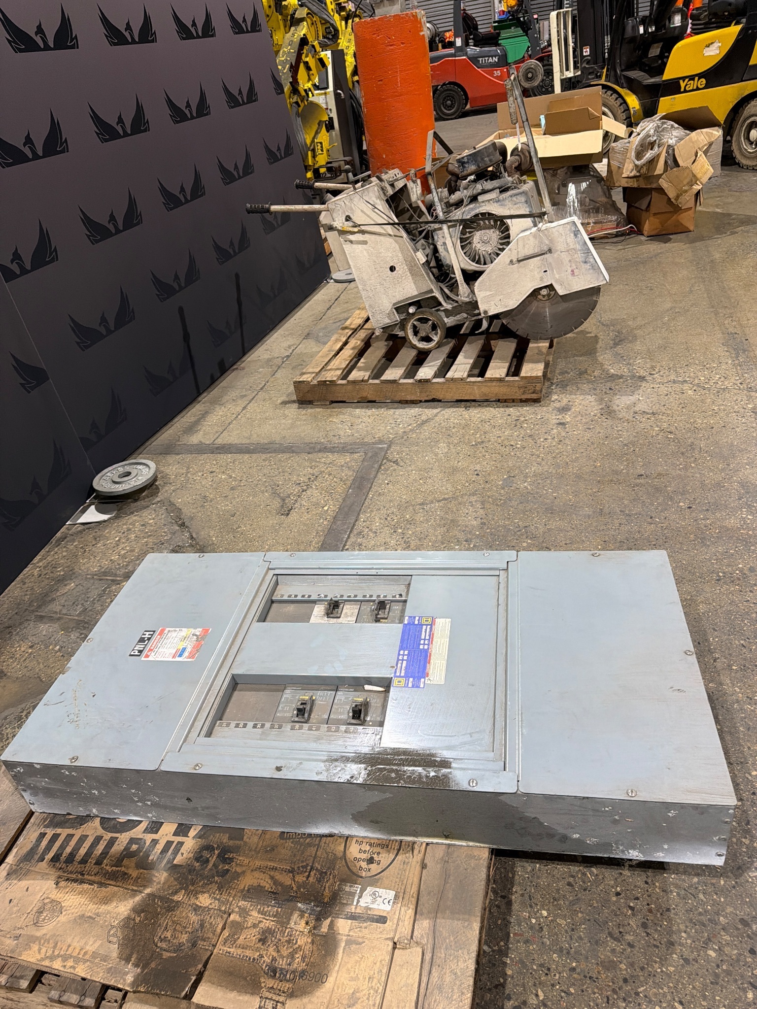 SQUARE D HCN 400A I-Line Panelboard 480VAC 3-Wire USED 3