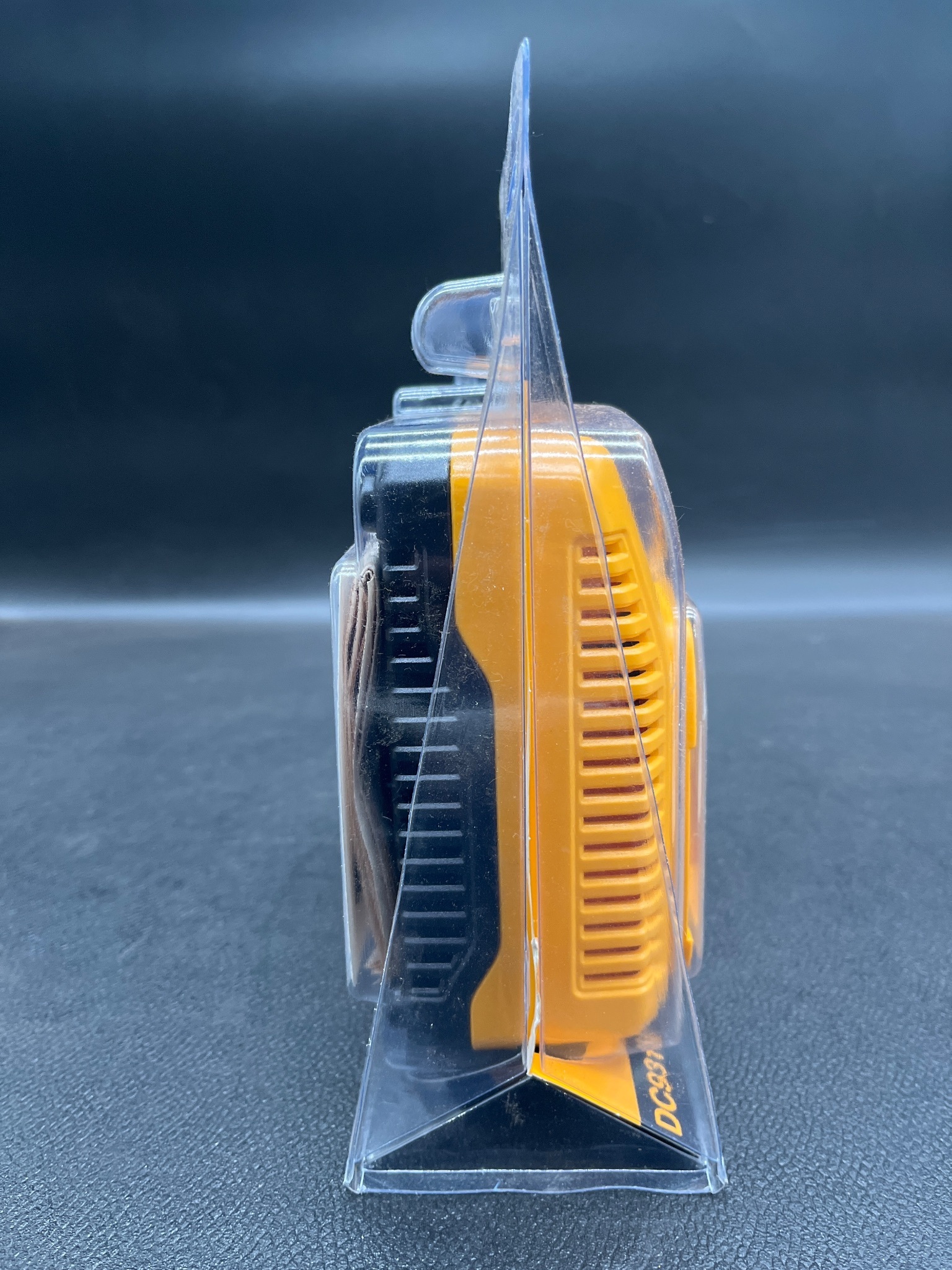 DEWALT DC9310 7.2V–18V NiCd/NiMH/Li-Ion Battery Charger NEW 3