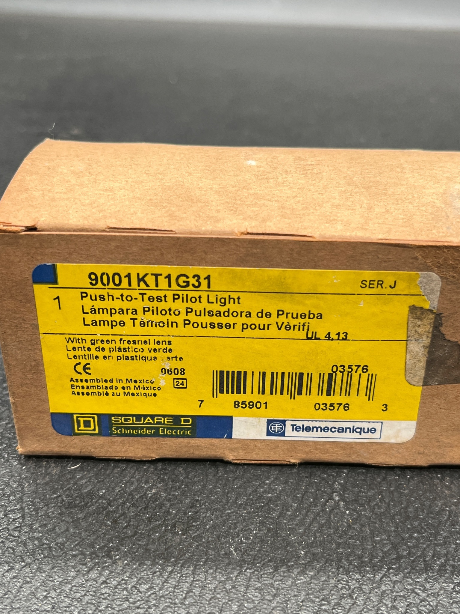 SQUARE D 9001KT1G31 Push-to-Test Pilot Light with Green Lens NEW 4