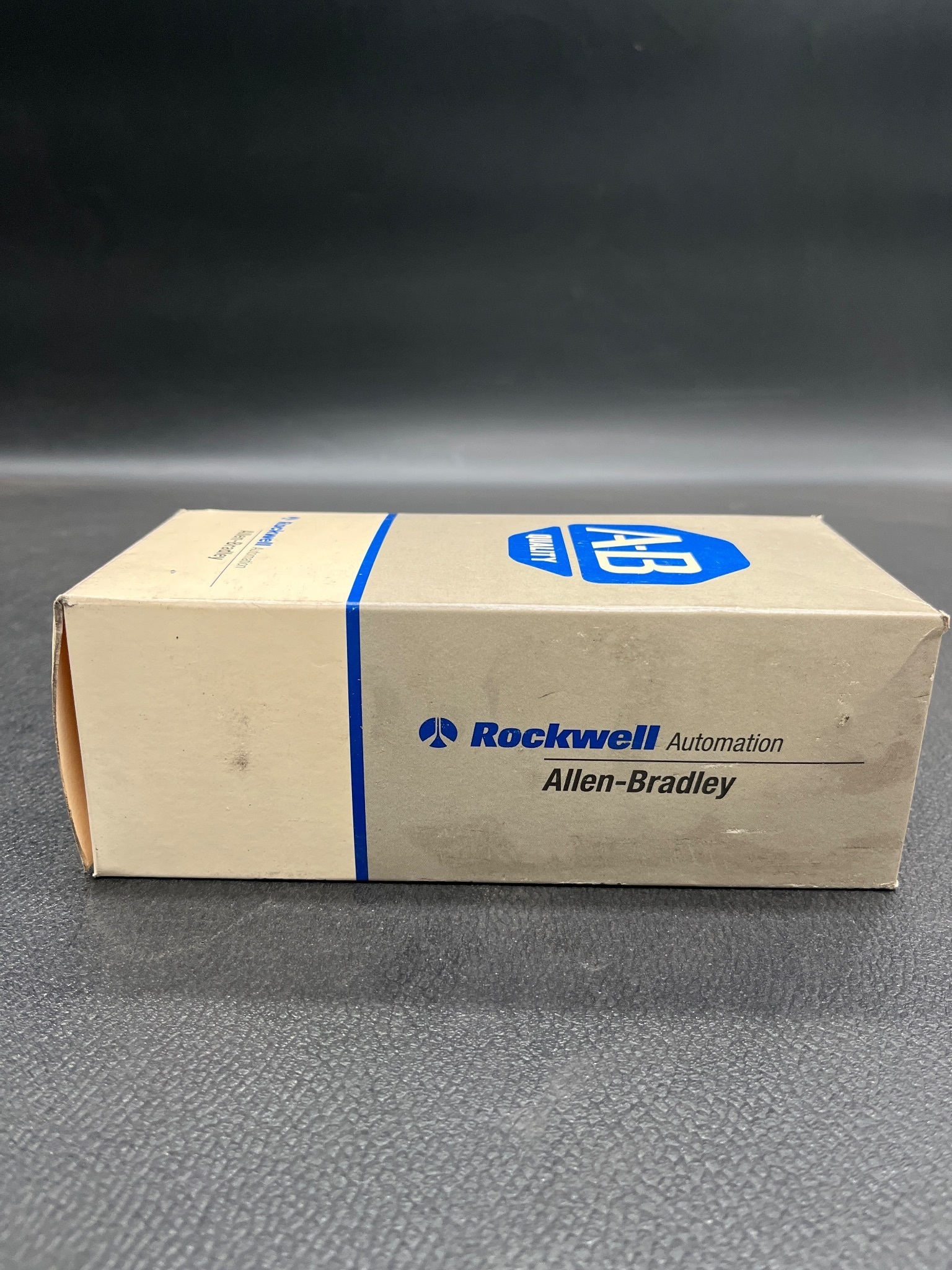 ALLEN BRADLEY 700-PL600A1 Type P Latch Relay NEW 2