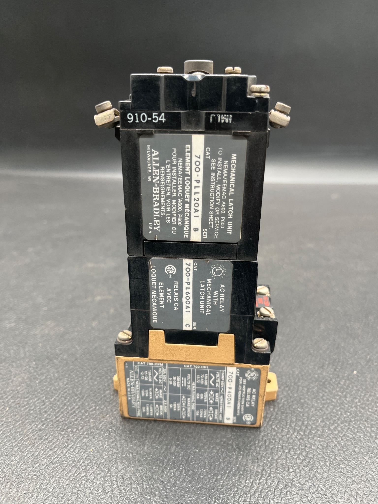 ALLEN BRADLEY 700-PL600A1 AC Relay with Mechanical Latch Unit USED 1