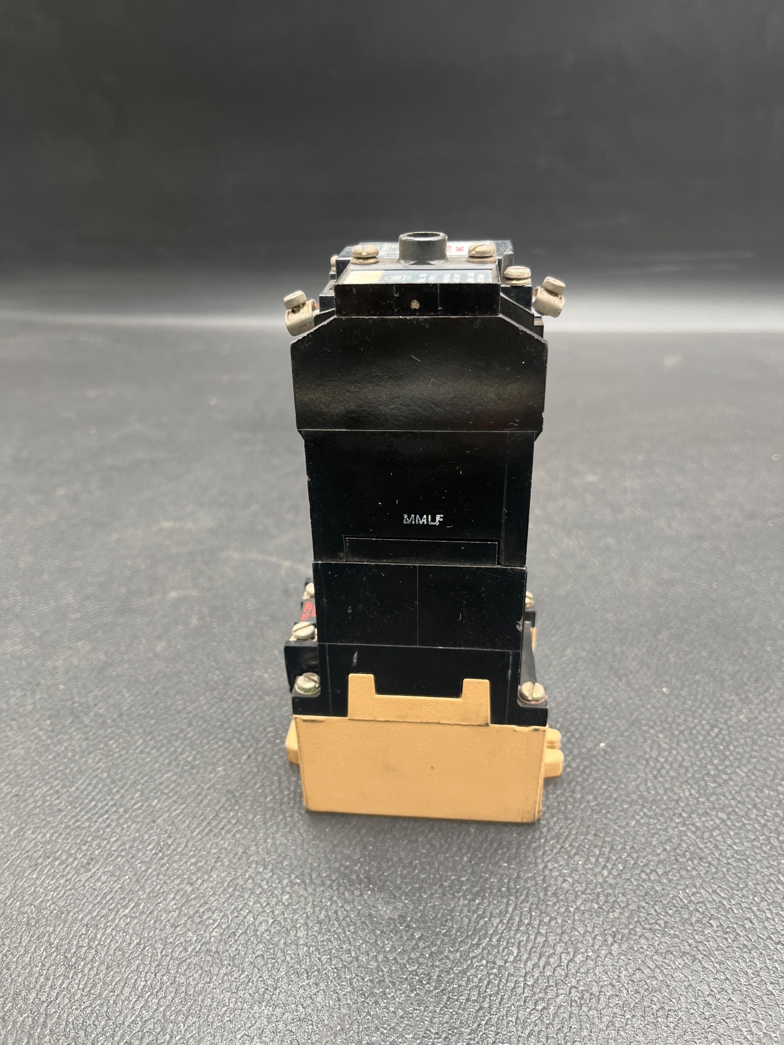 ALLEN BRADLEY 700-PL600A1 AC Relay with Mechanical Latch Unit USED 3