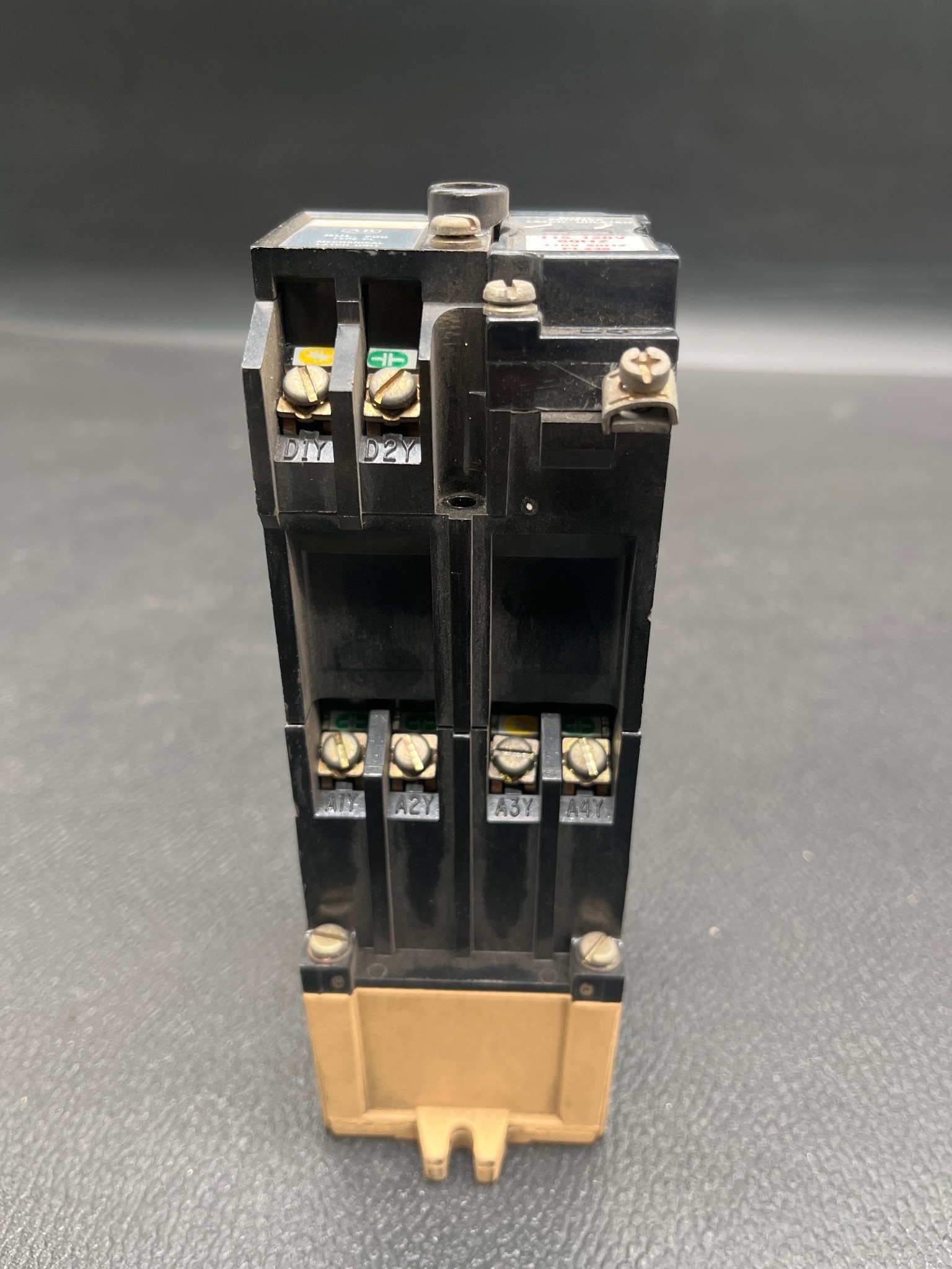 ALLEN BRADLEY 700-PL600A1 AC Relay with Mechanical Latch Unit USED 4