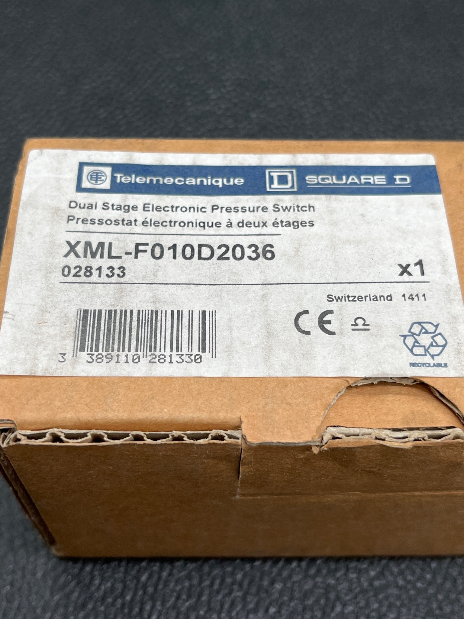 TELEMECANIQUE XML-F010D2036 Dual Stage Electronic Pressure Switch NEW 0