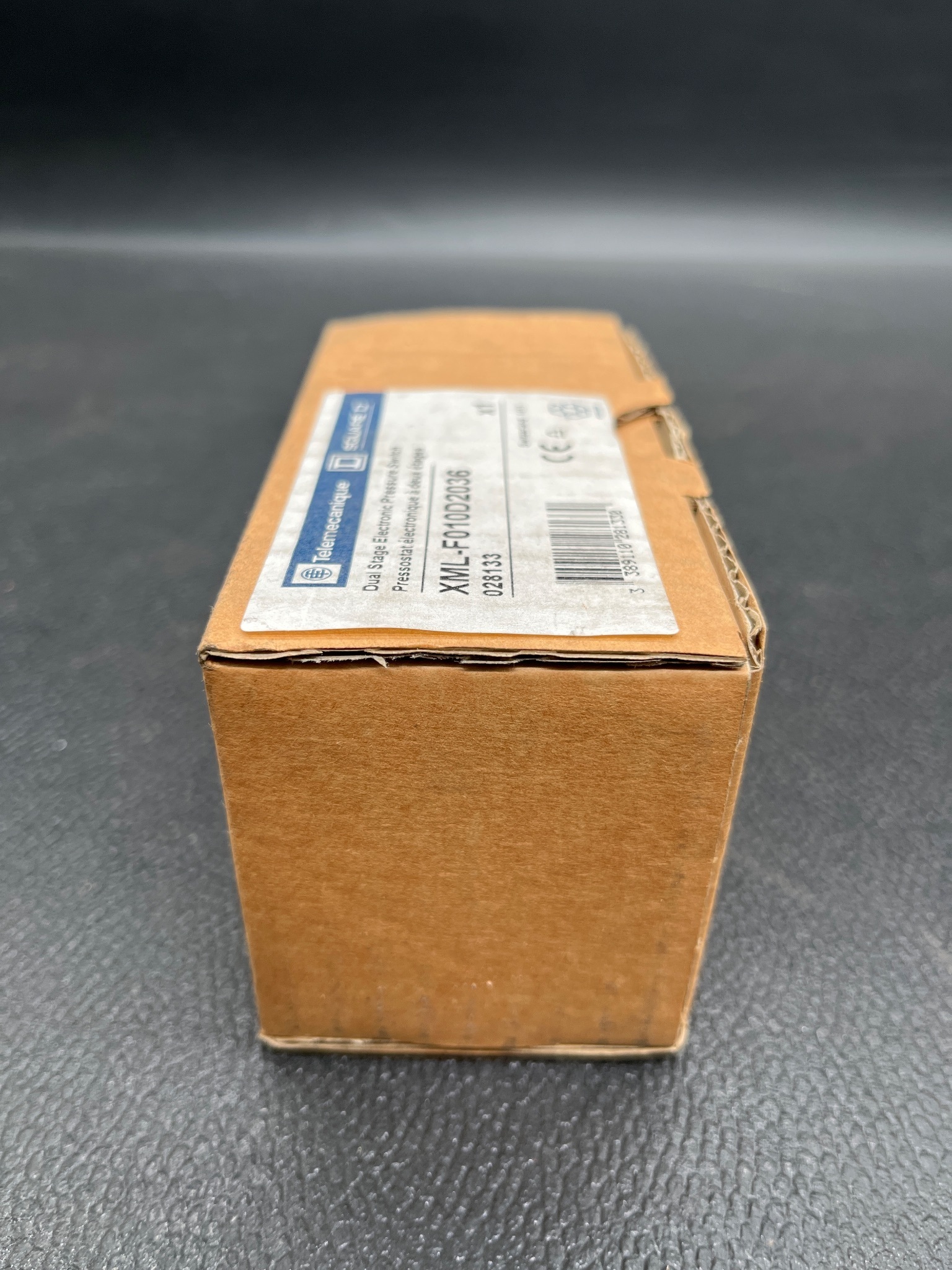 TELEMECANIQUE XML-F010D2036 Dual Stage Electronic Pressure Switch NEW 4