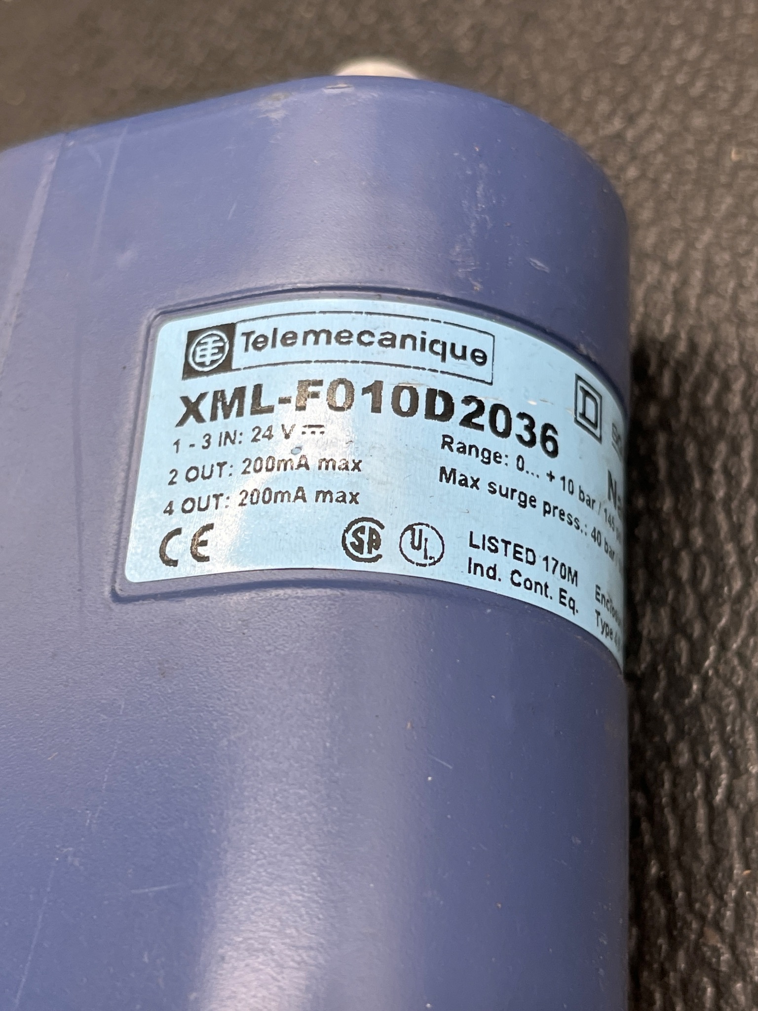 TELEMECANIQUE XML-F010D2036 Dual Stage Electronic Pressure Switch USED 6
