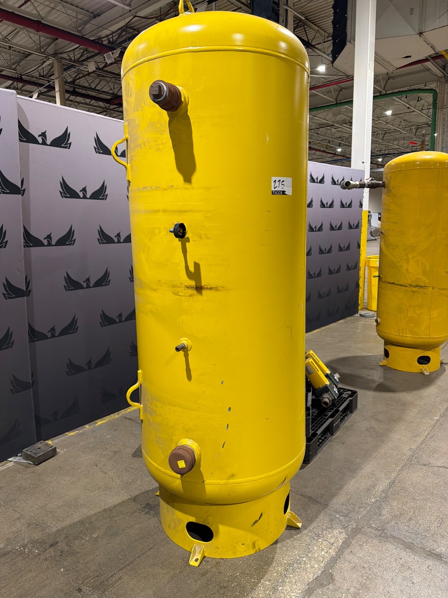 SAMUEL A10056X 400 GAL. Vertical Air Receiver USED 2
