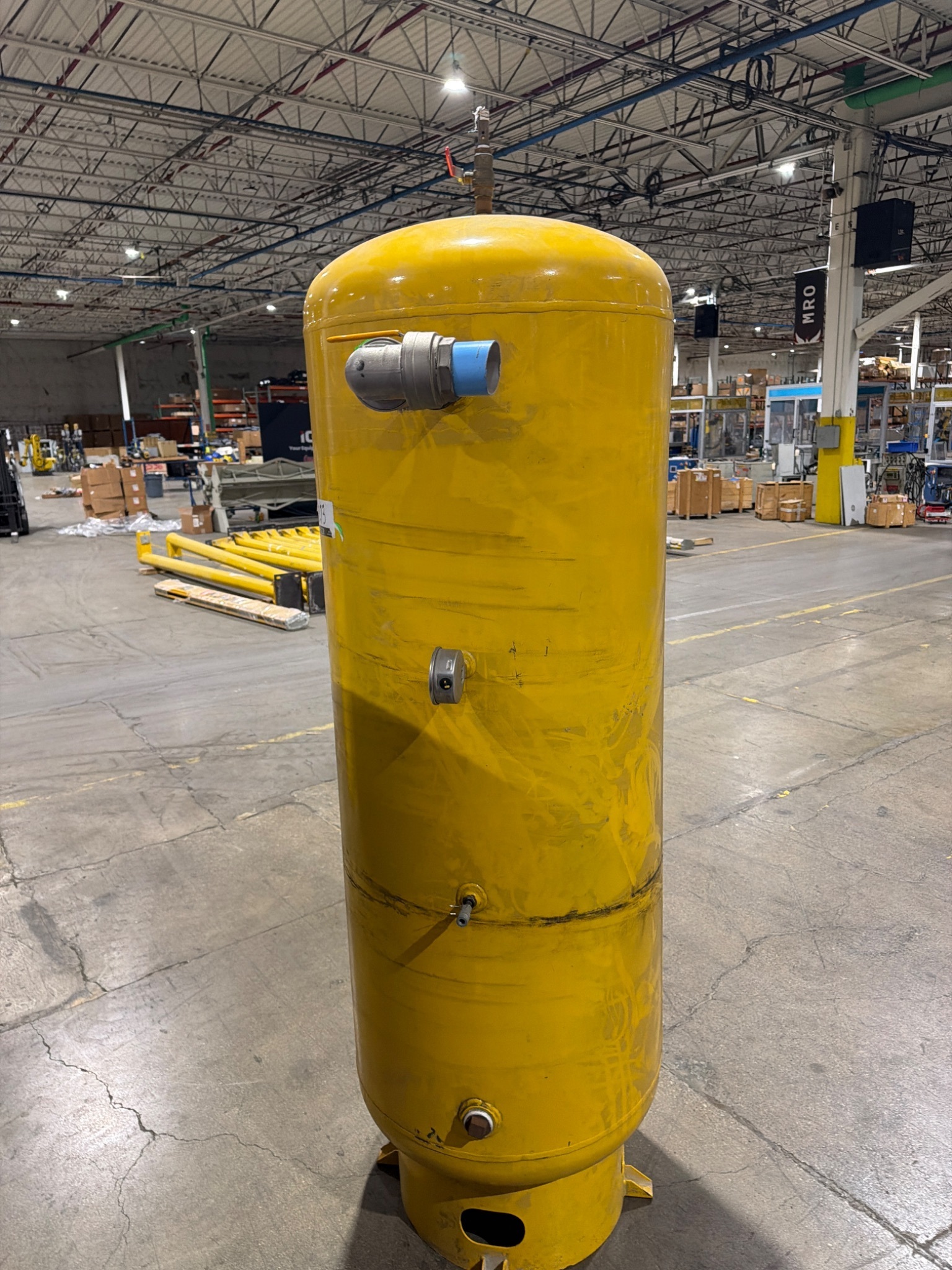 SAMUEL A10053 240 GAL Vertical Air Receiver USED 3