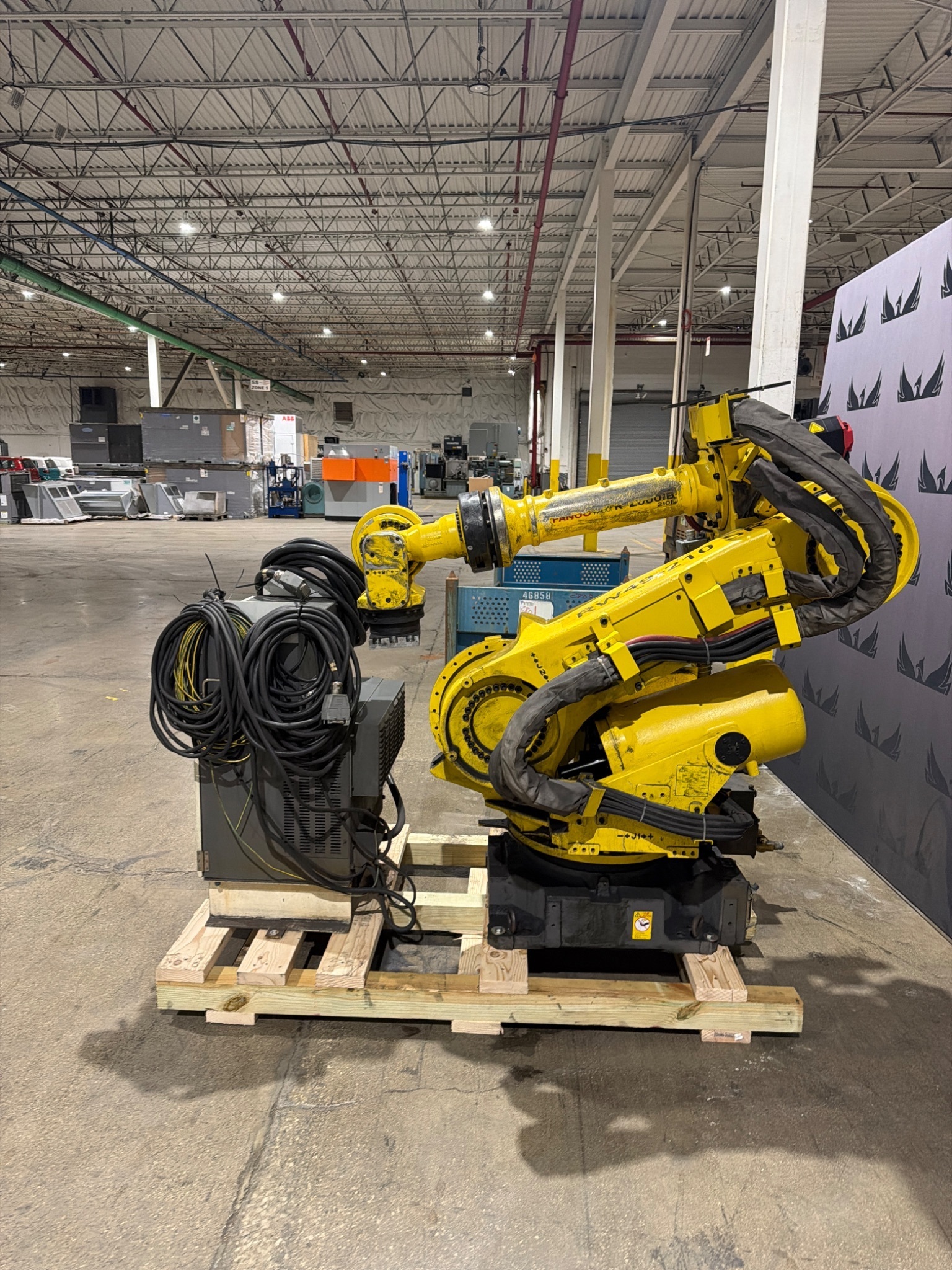 FANUC R-2000iB/210F Complete w/ R-30iB Controls USED 4