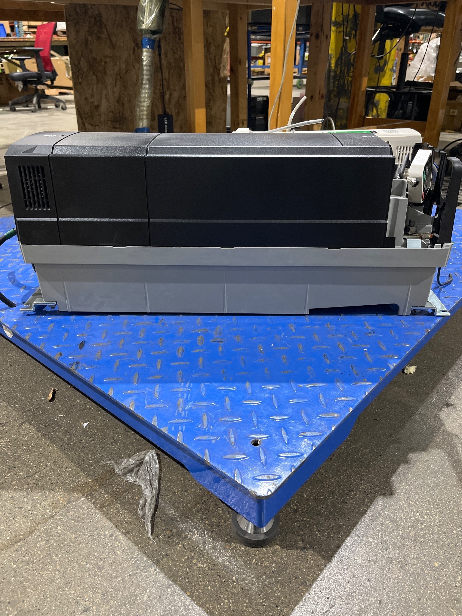 CONTROL TECHNIQUES M000-094-02000-DUO Unidrive M700 90/110kW USED 1