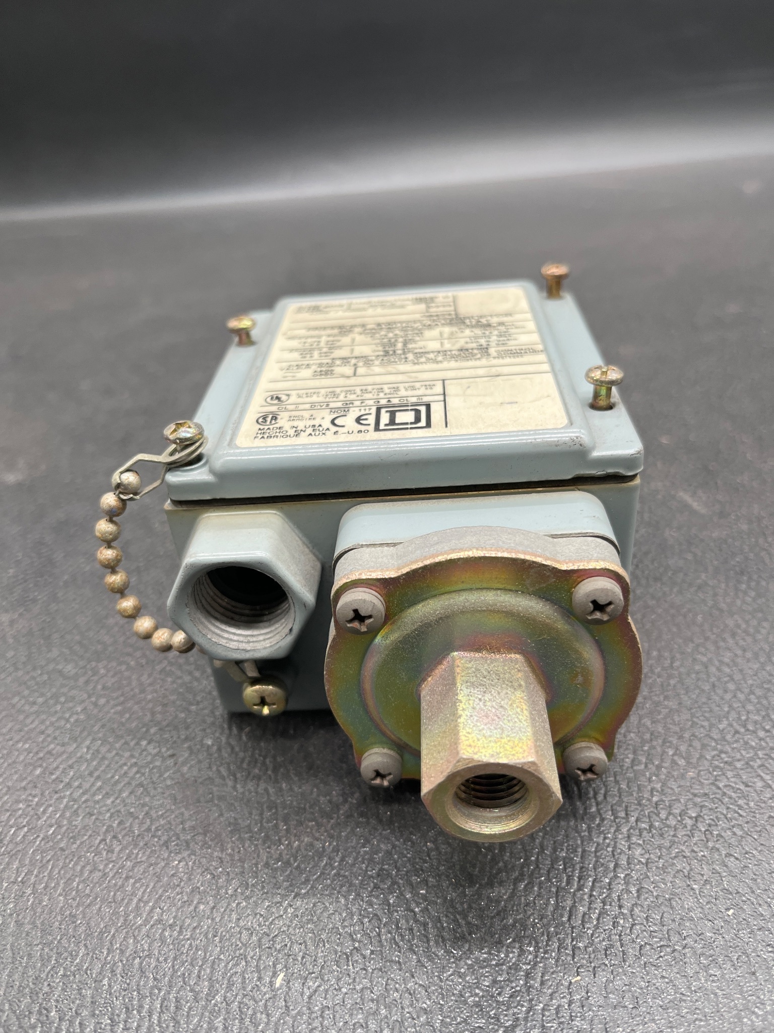 SQUARE D 9012GAW-4 Pressure Switch/Interruptor USED 0