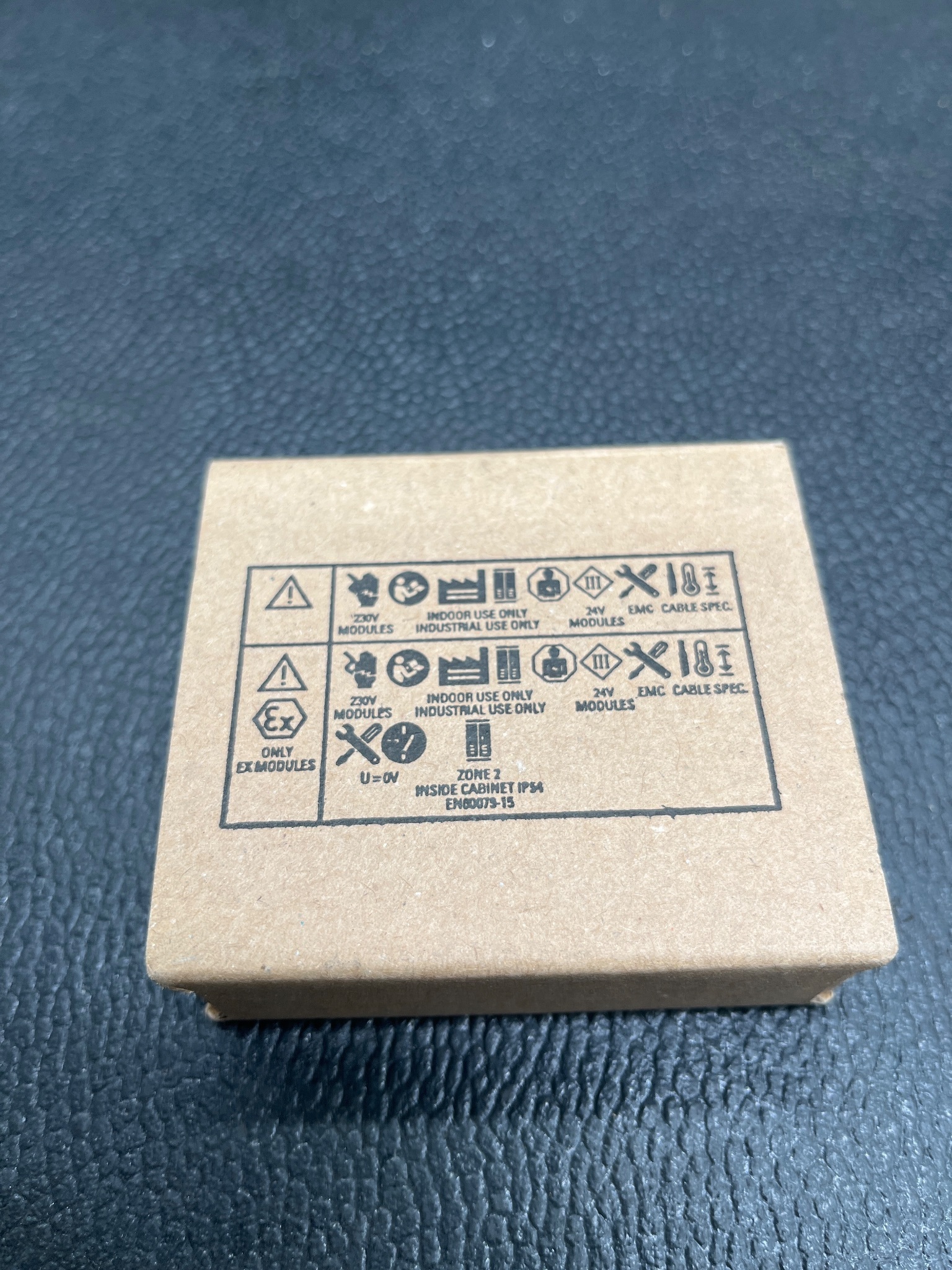 SIEMENS 6ES7 131-6BF00-0BA0 Digital Input Module SIMATIC ET 200SP NEW 4
