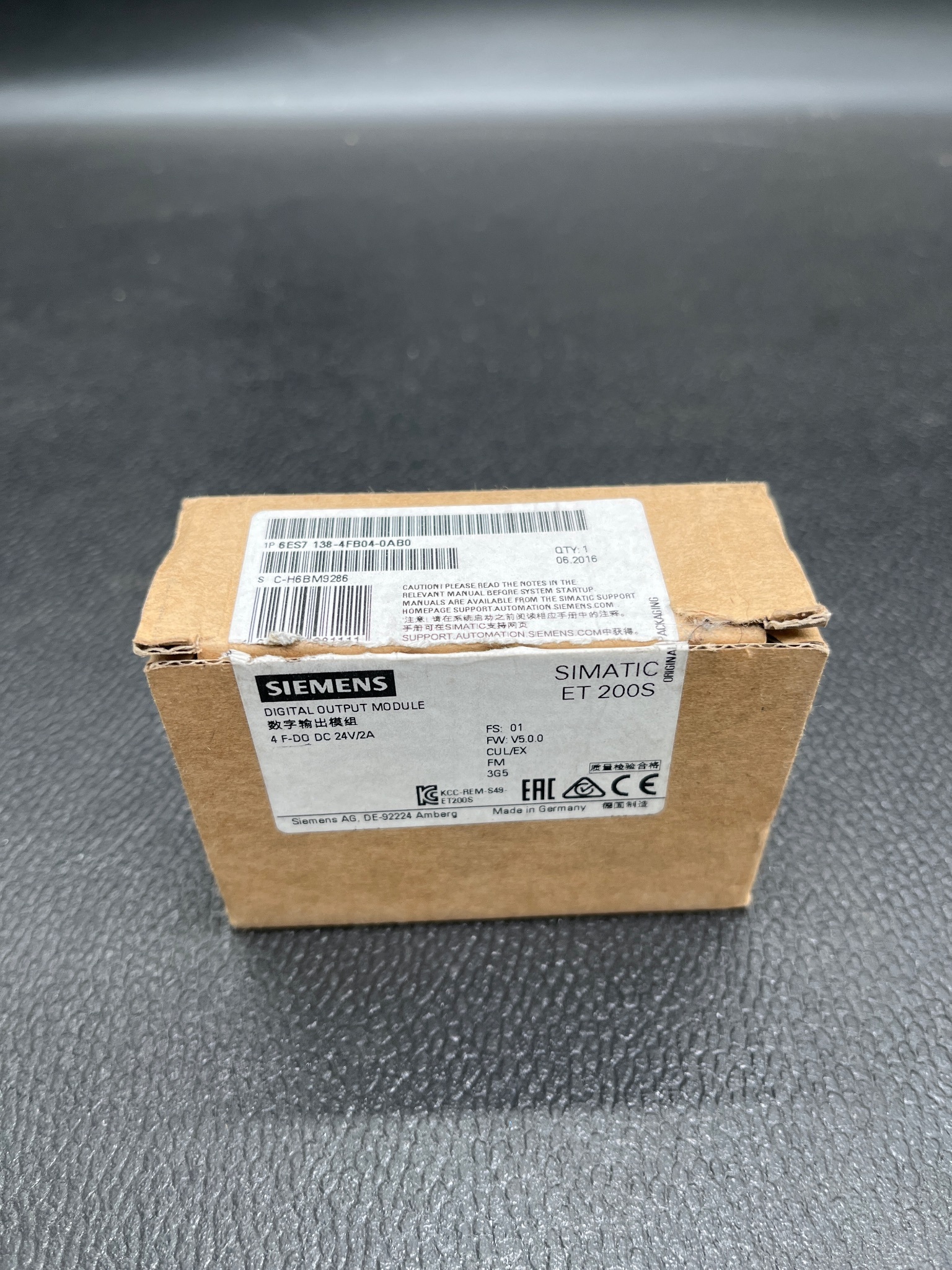 SIEMENS 6ES7 138-4FB04-0AB0 Digital Output Module SIMATIC ET 200S NEW 0