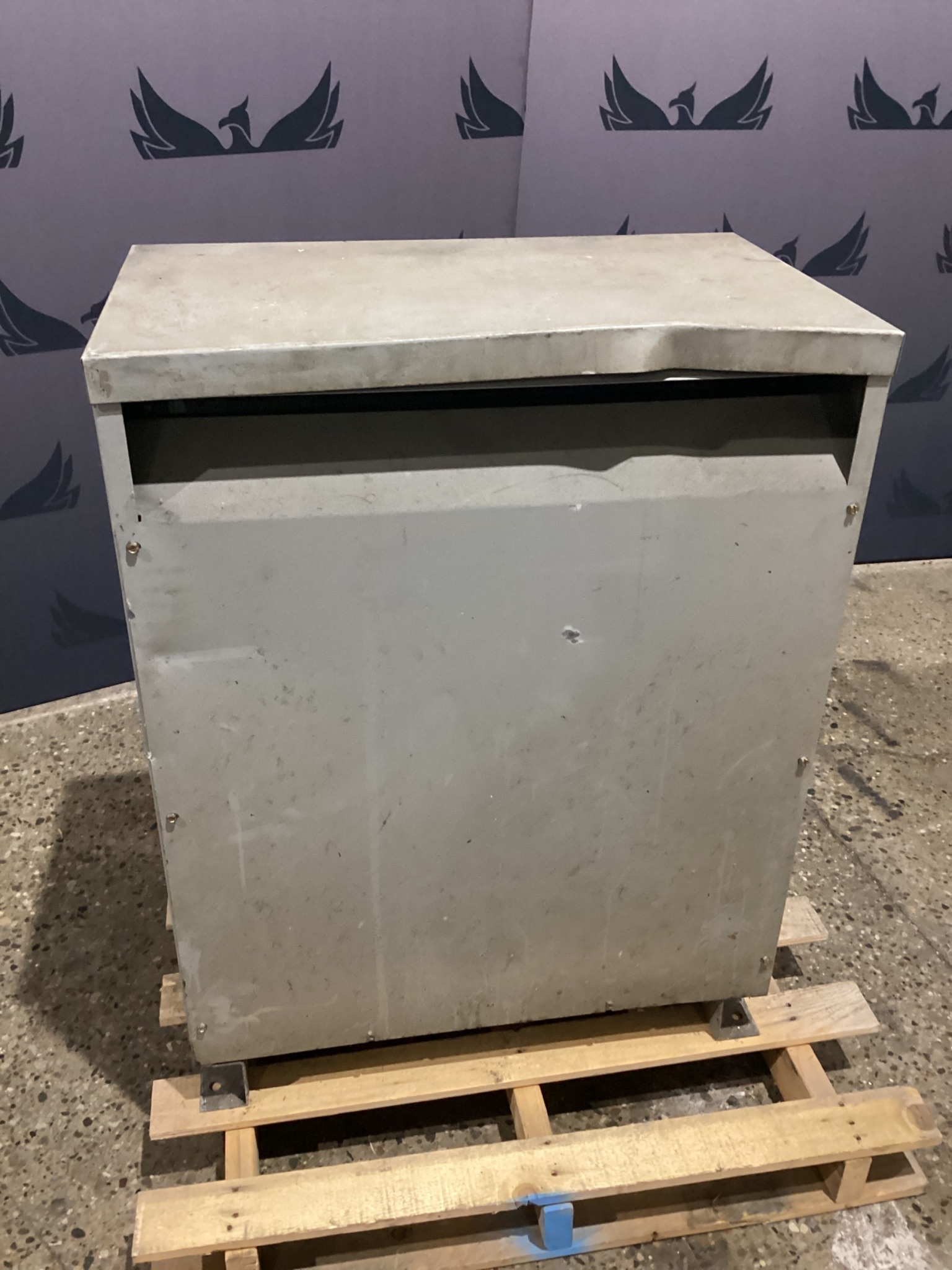 FEDERAL PACIFIC WS-6 Transformer 230V - 400Y/231V 75 KVA 3PH USED 1