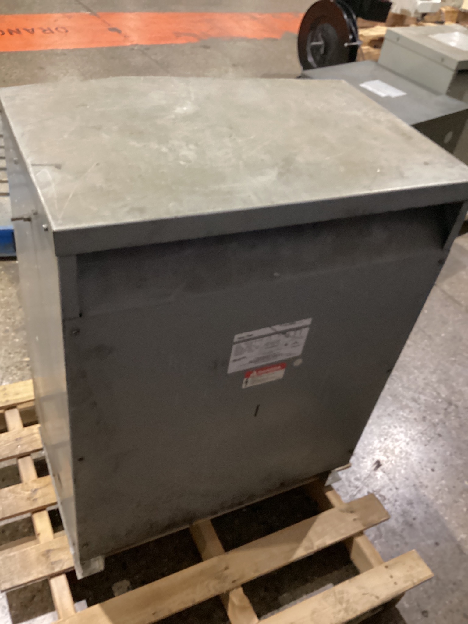 FEDERAL PACIFIC WS-6 Transformer 230V - 400Y/231V 75 KVA 3PH USED 0