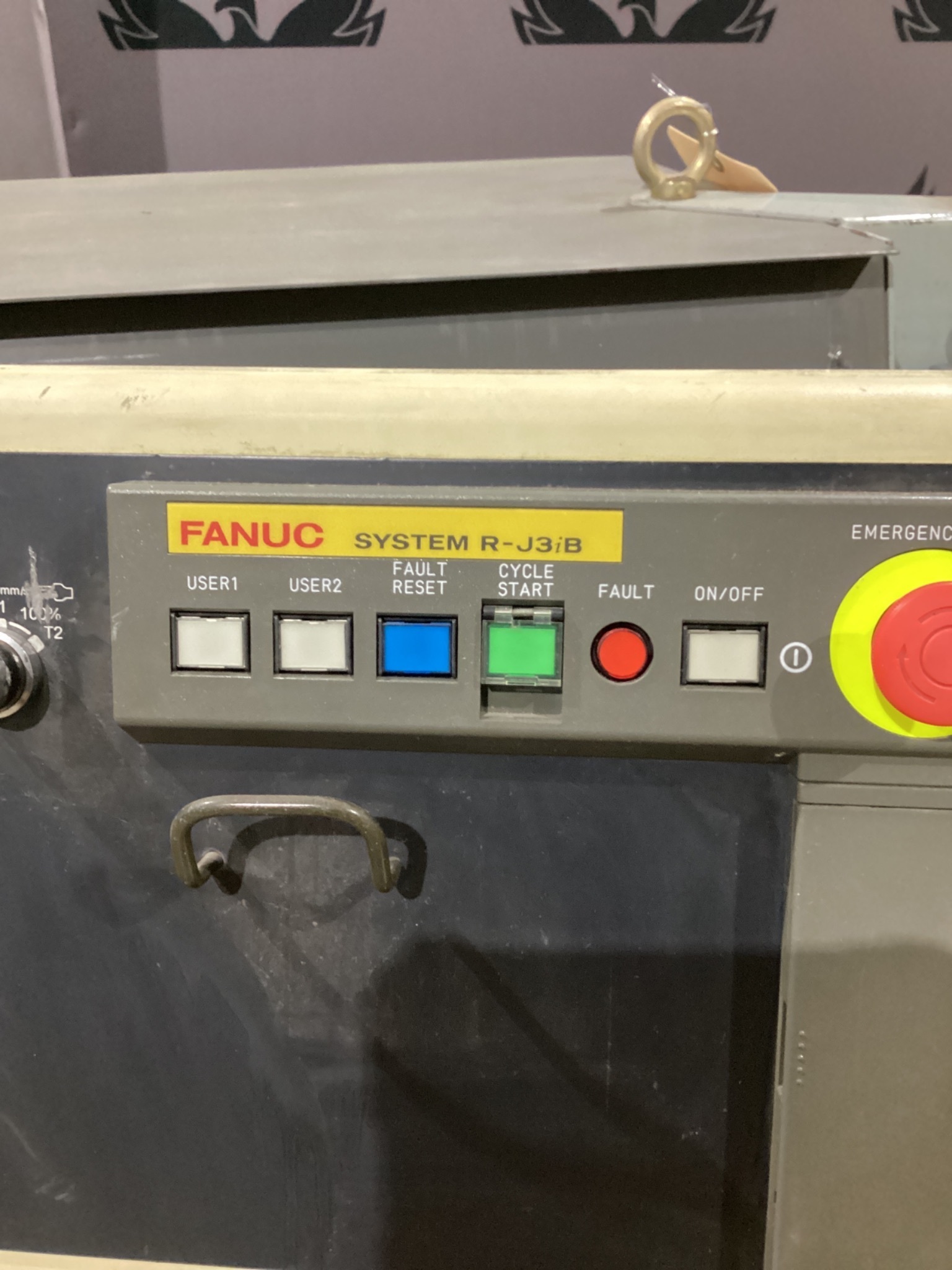 FANUC A05B-2470-B150 RJ3ib ROBOT CONTROLLER CABINET USED 1
