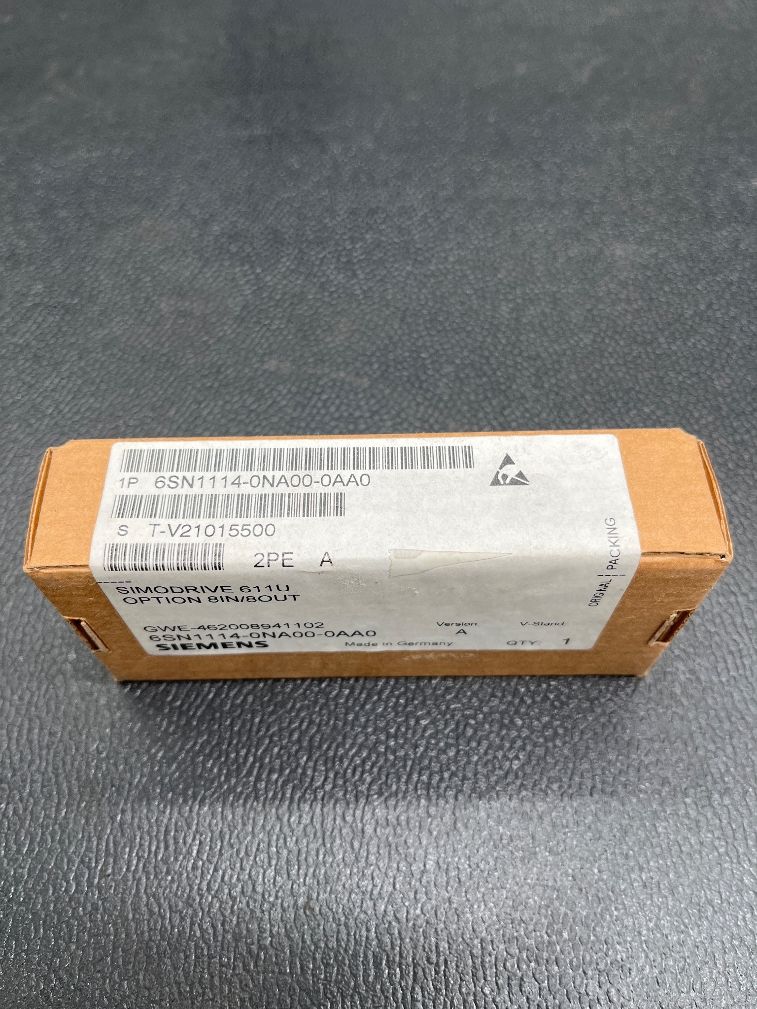 SIEMENS 6SN1114-0NA00-0AA0 SIMODRIVE 611U Option 8IN/8OUT NEW 1