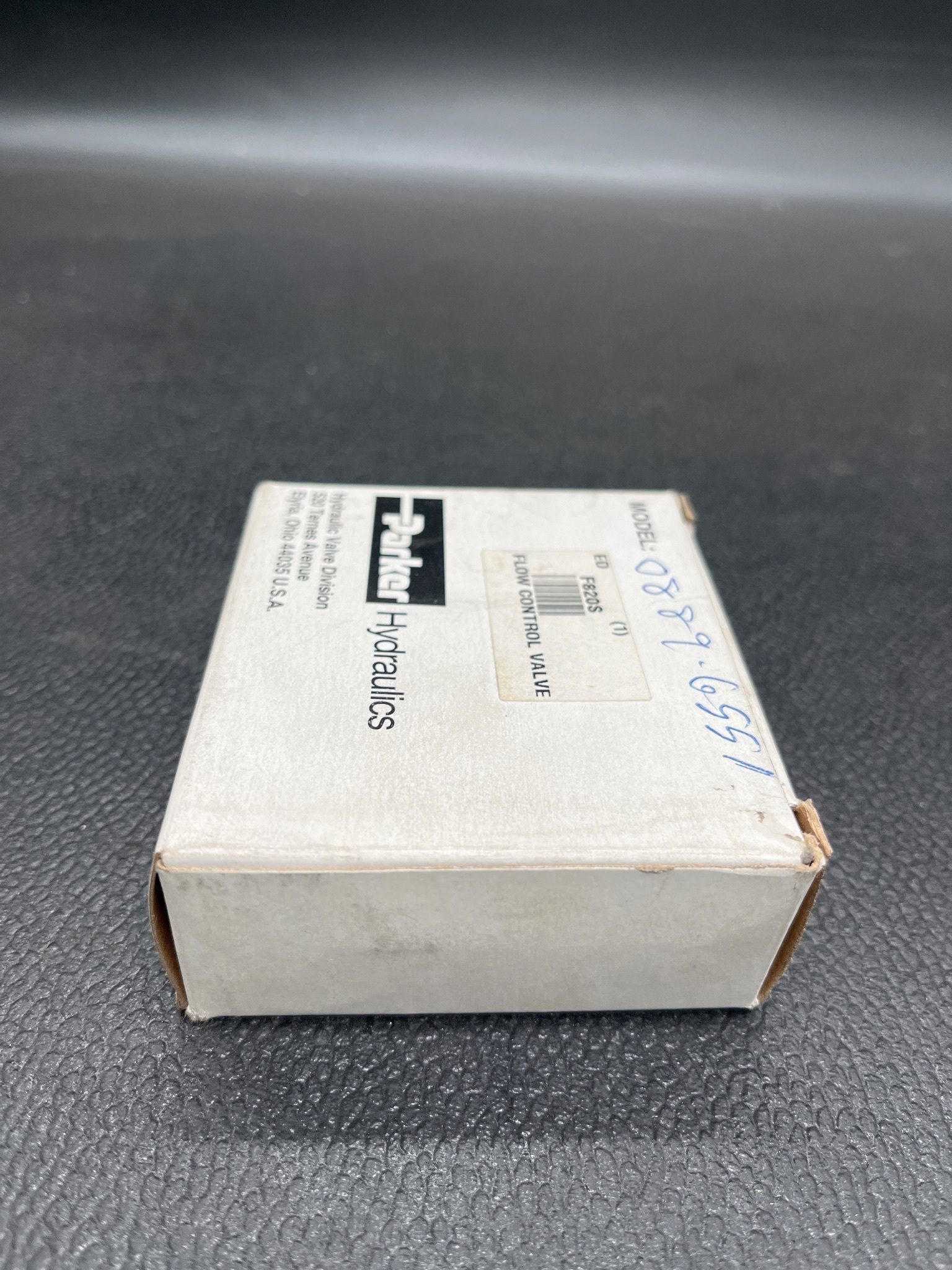 PARKER F820S Hydraulic Flow Control Valve NEW 1