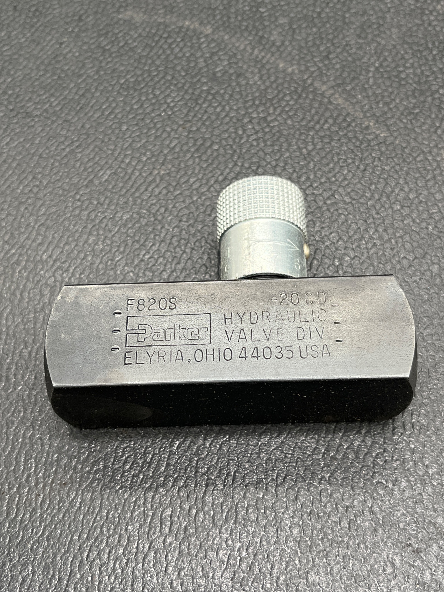PARKER F820S Hydraulic Flow Control Valve NEW 5
