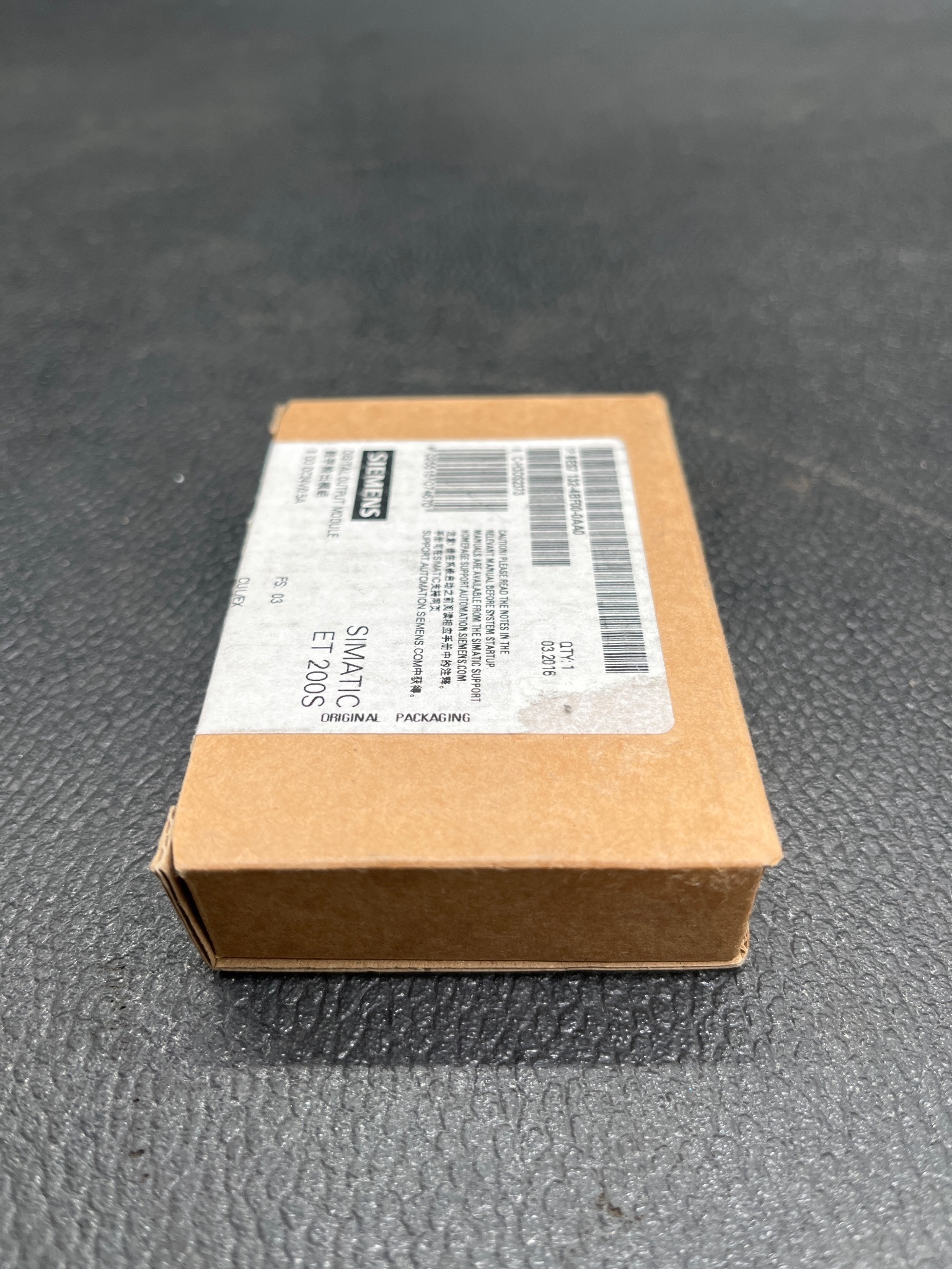 SIEMENS 6ES7 132-4BF00-0AA0 SIMATIC ET 200S Digital Output Module NEW 1