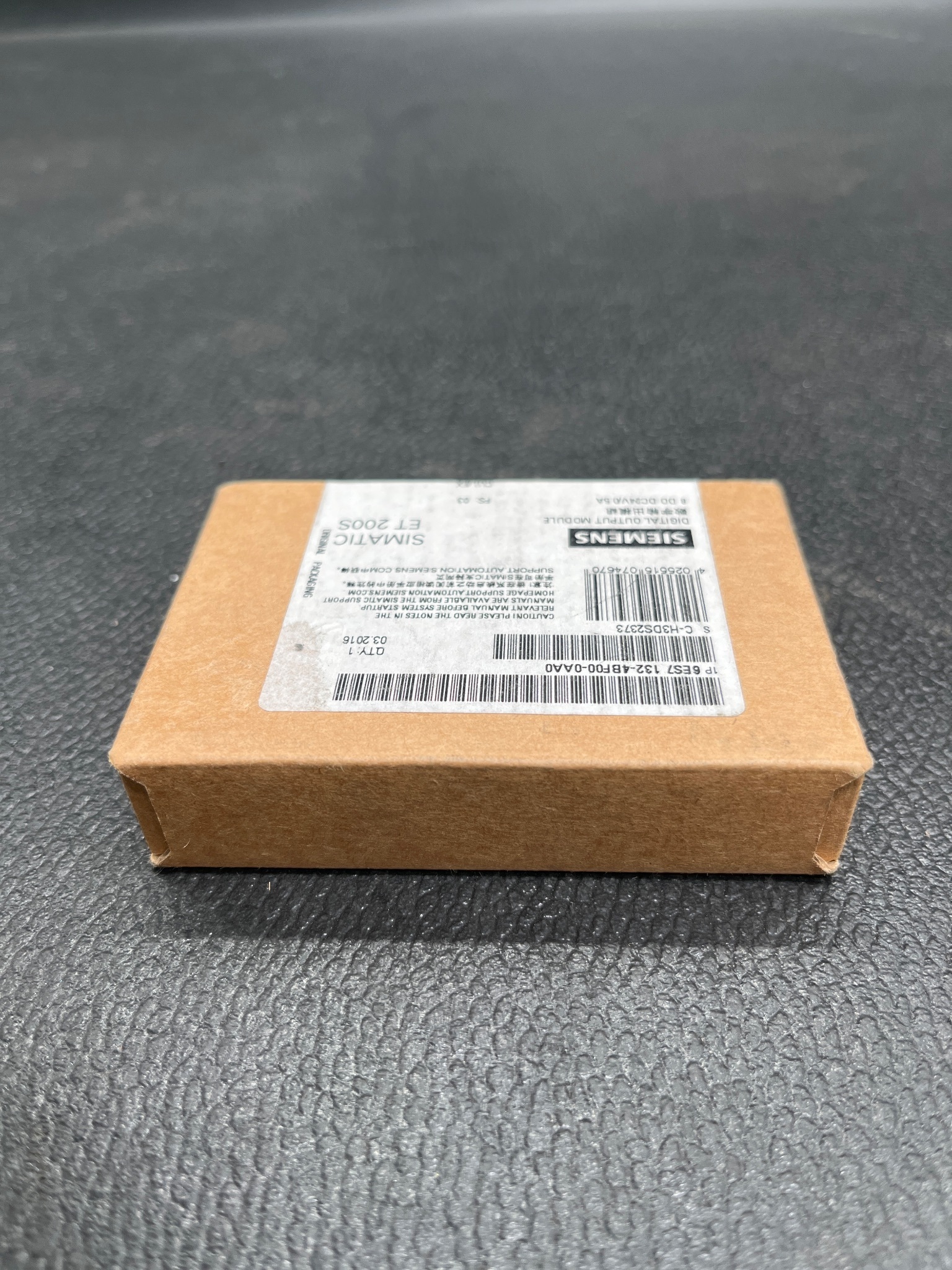 SIEMENS 6ES7 132-4BF00-0AA0 SIMATIC ET 200S Digital Output Module NEW 2