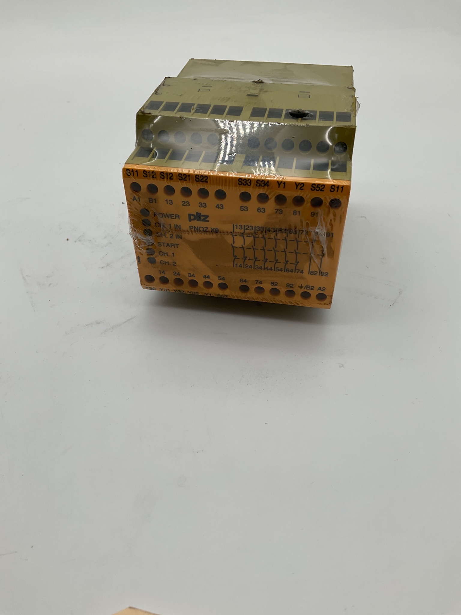 PILZ 774609 Safety Relay Module NEW 0