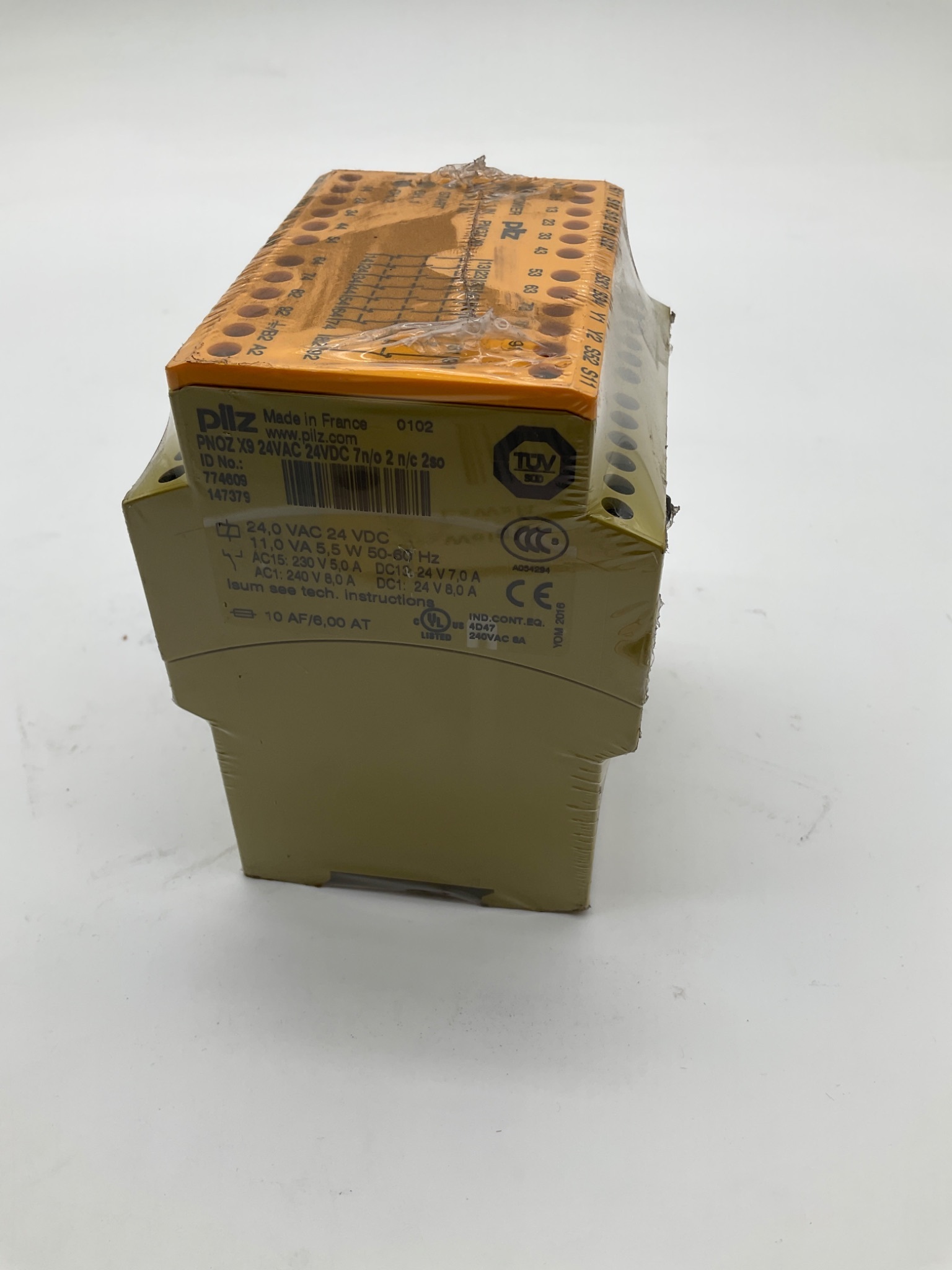 PILZ 774609 Safety Relay Module NEW 1