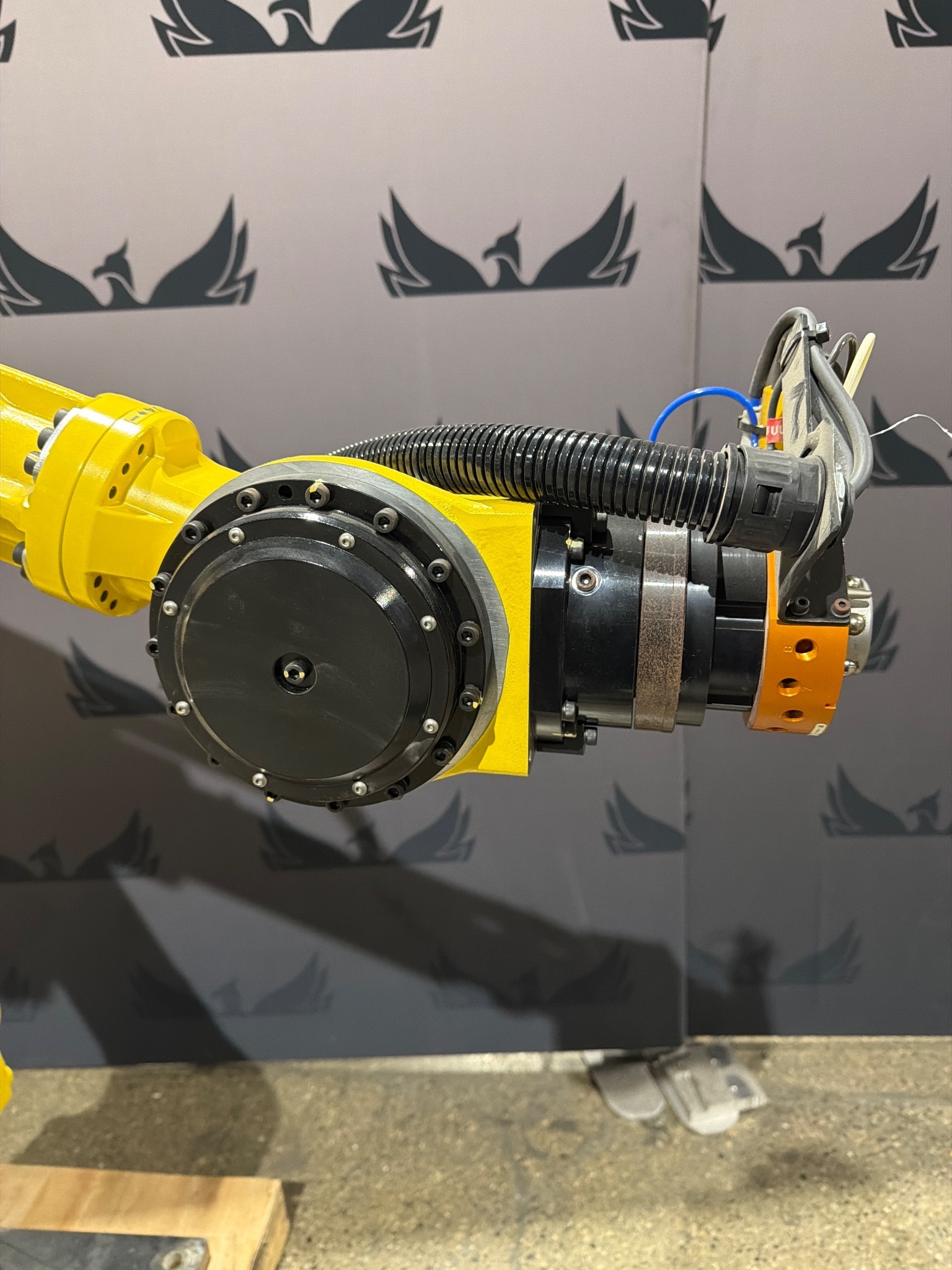 FANUC M-710iC/50 ROBOT ARM & CONTROLLER USED 1