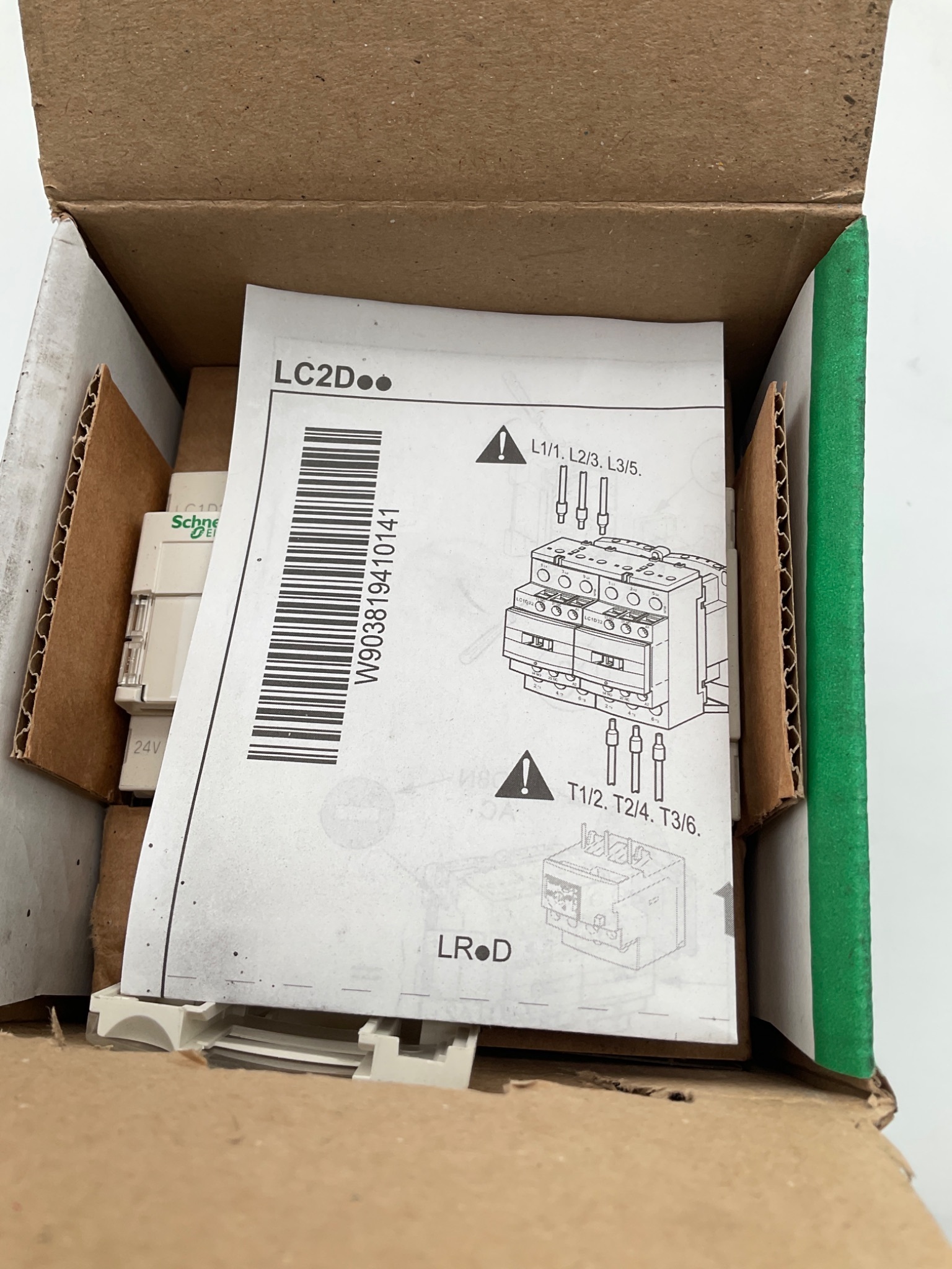 SCHNEIDER ELECTRIC LC2D32BD Reversing Contactor NEW 3