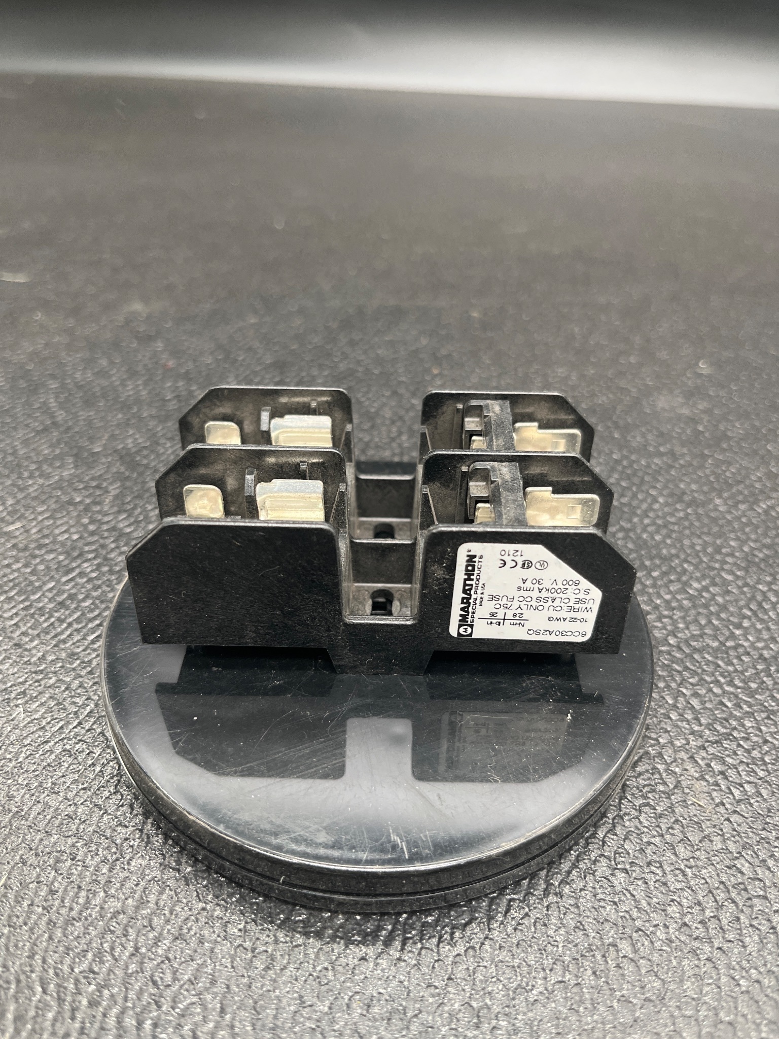 MARATHON 6CC30A2SQ 2-Pole Fuse Holder USED 2