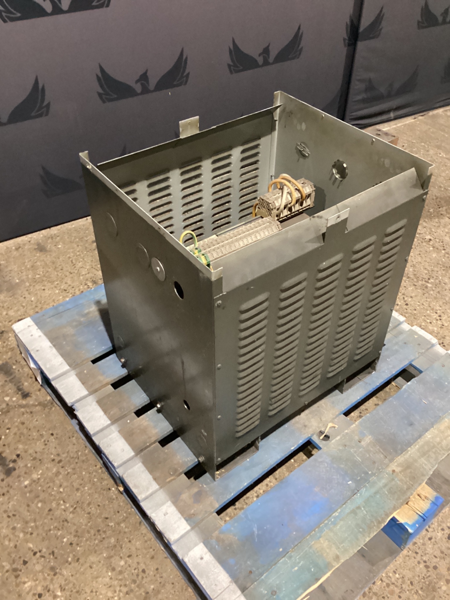 MARELCO M-21272E Transformer 208/240V - 460V 40 KVA 3PH USED 2