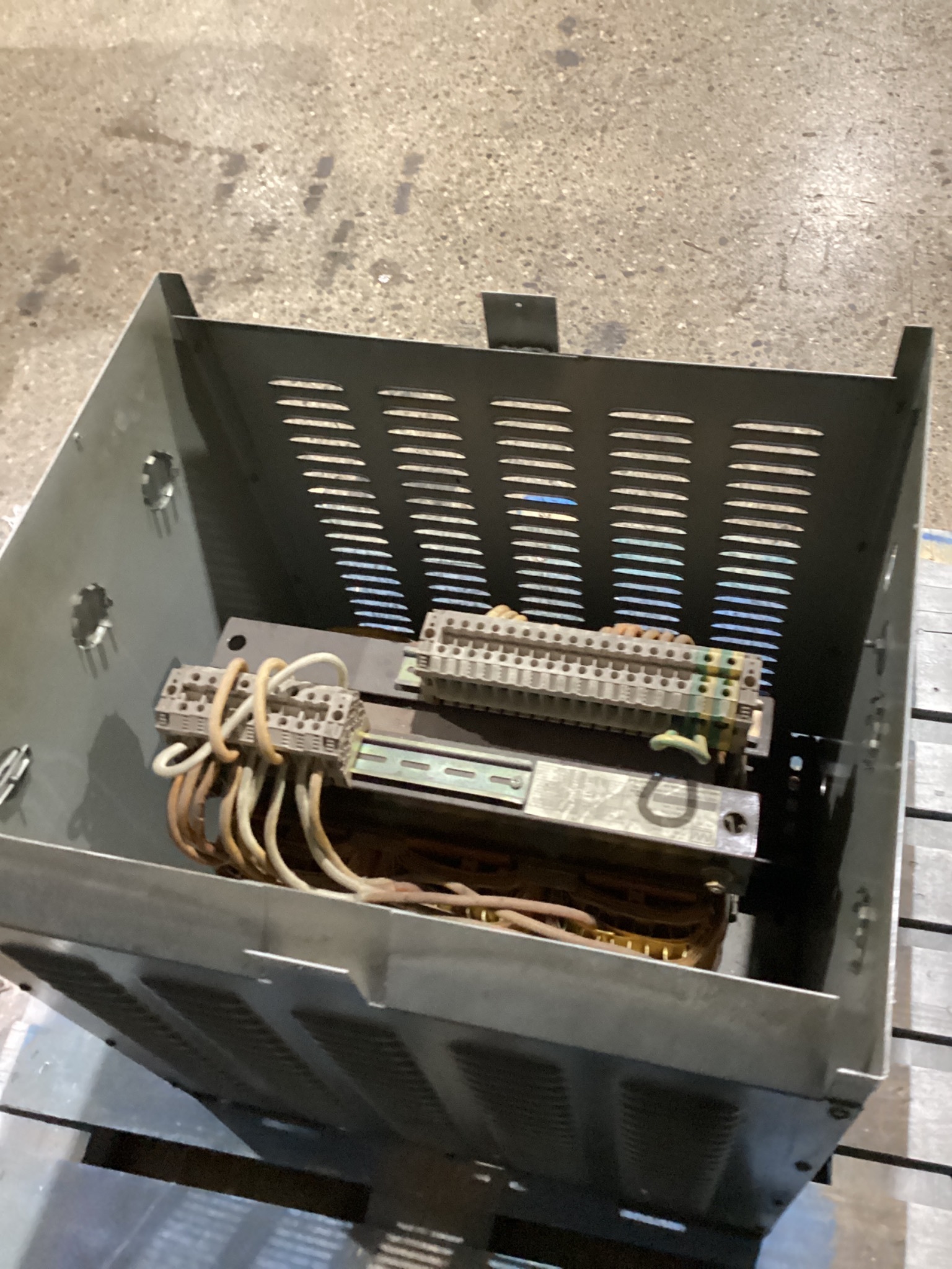 MARELCO M-21272E Transformer 208/240V - 460V 40 KVA 3PH USED 4