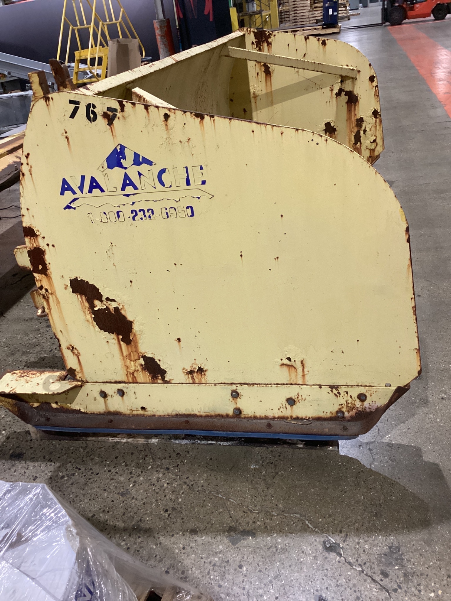 AVALANCHE LDA(T)200-10 52" Snow Plow USED AS-IS 2