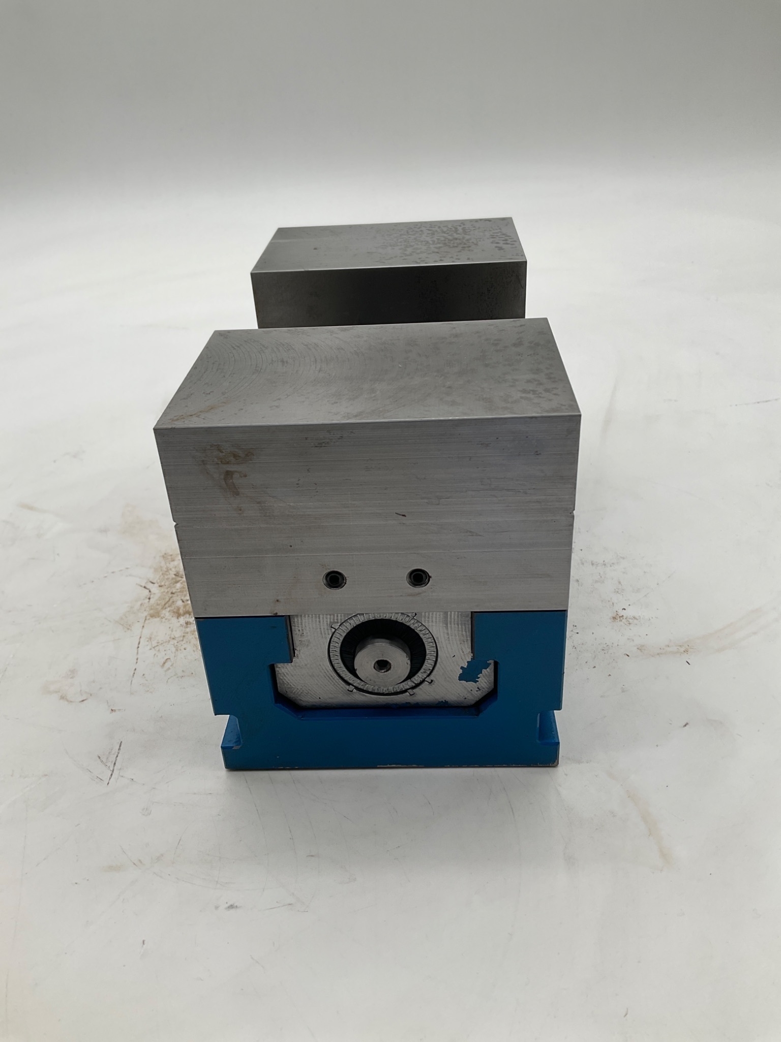 KURT MaxLock SCMX425 Self-Centering 5-Axis Vise USED 1