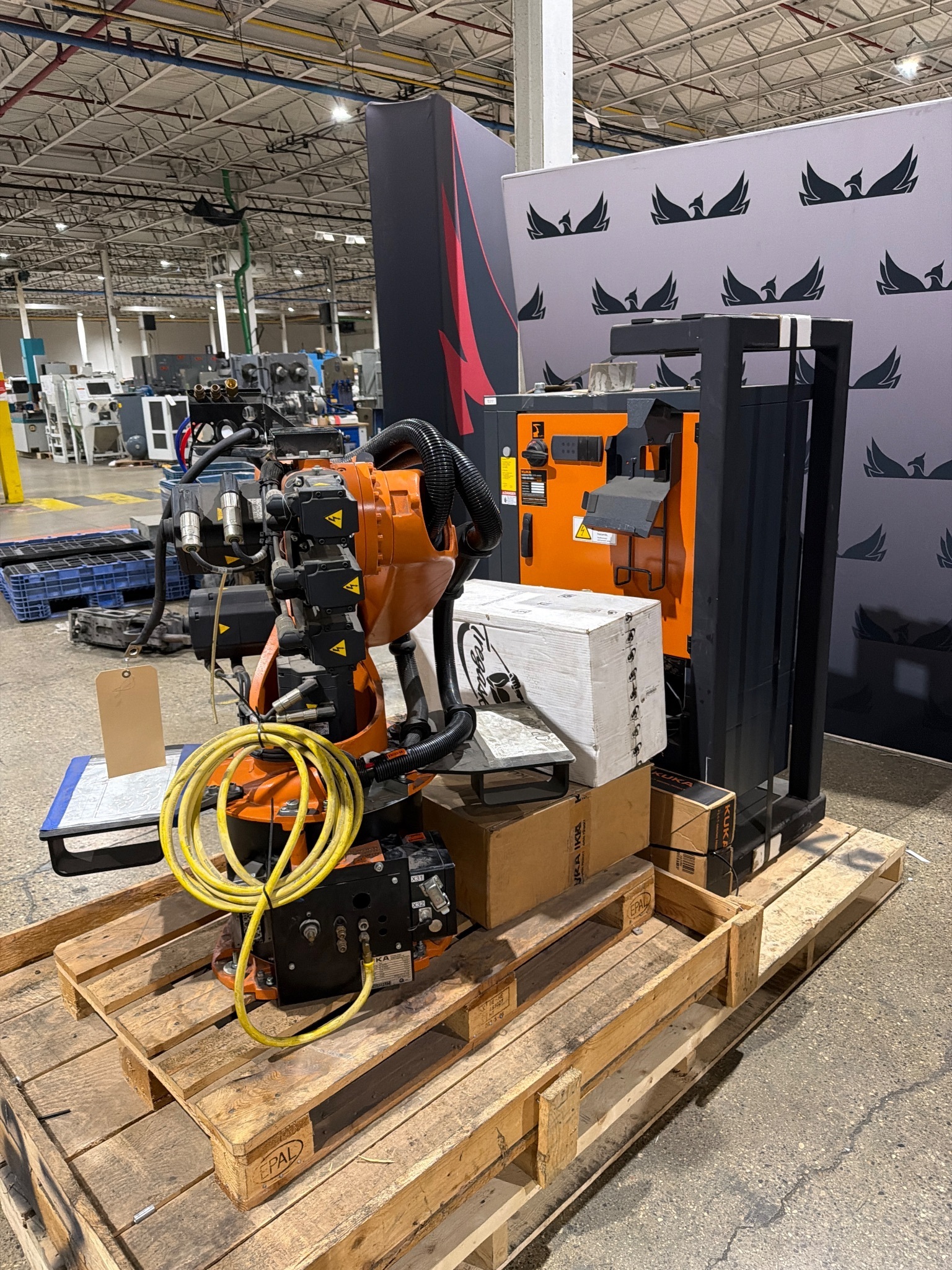 KUKA KR16 L6-2 w/ KR C4 Controls Lincoln R550 Weld Package & TT3A Reamer NEW 2