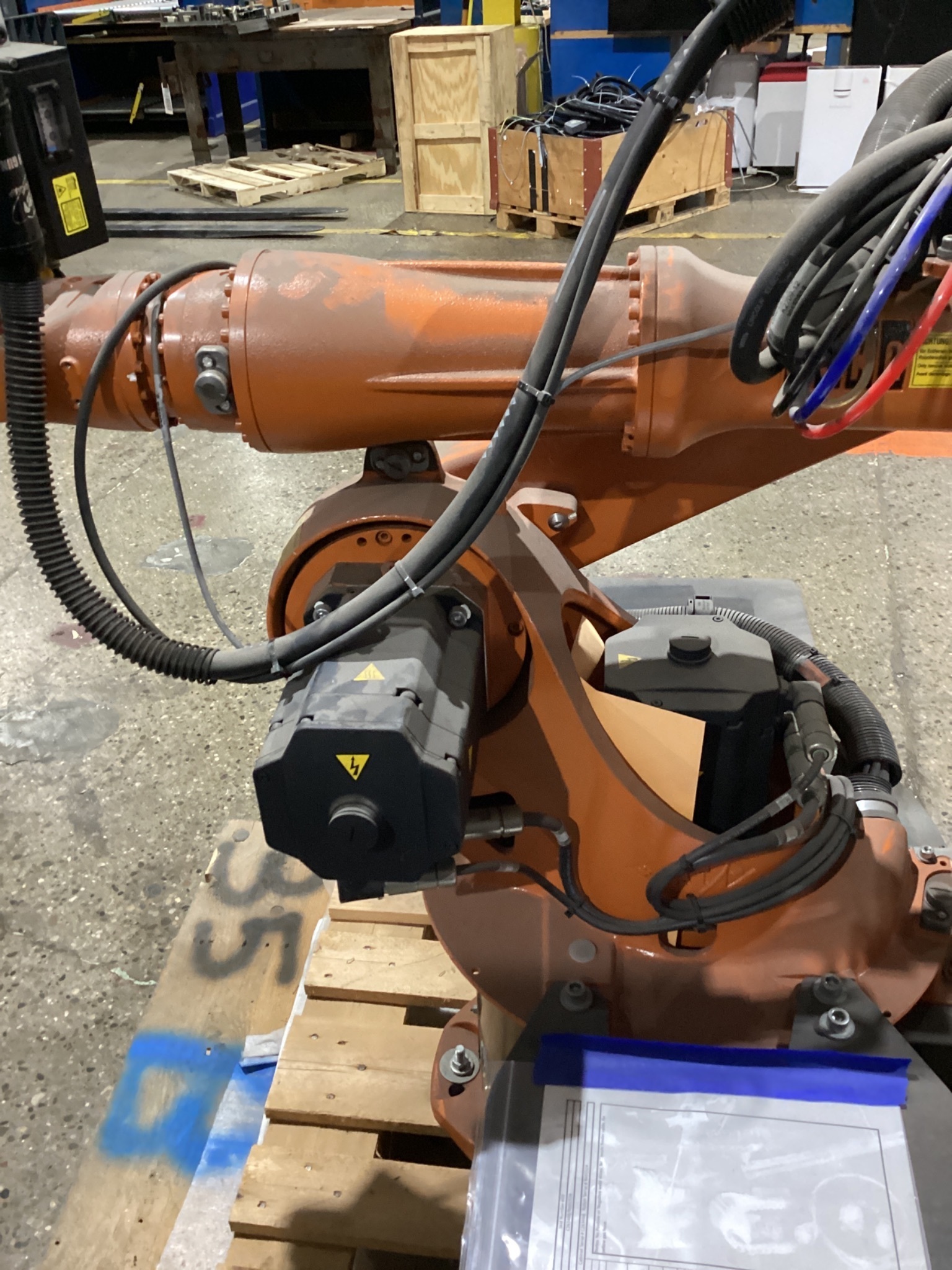 KUKA KR16 L6-2 w/ KR C4 Controls Lincoln R550 Weld Package & TT3A Reamer NEW 10