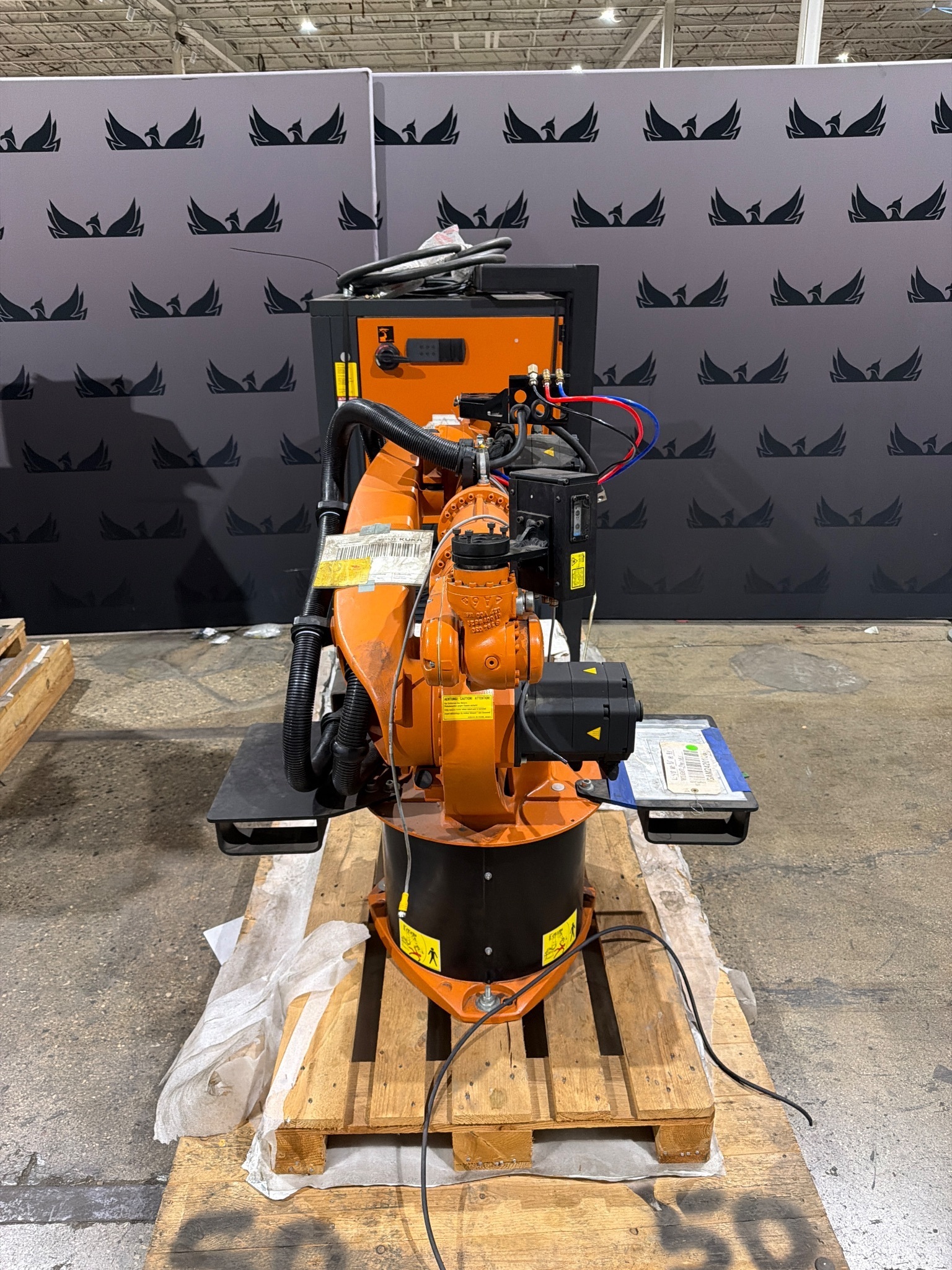 KUKA KR16 L6-2 w/ KR C4 Controls, 4R220 Feeder & TT3A Reamer NEW 0