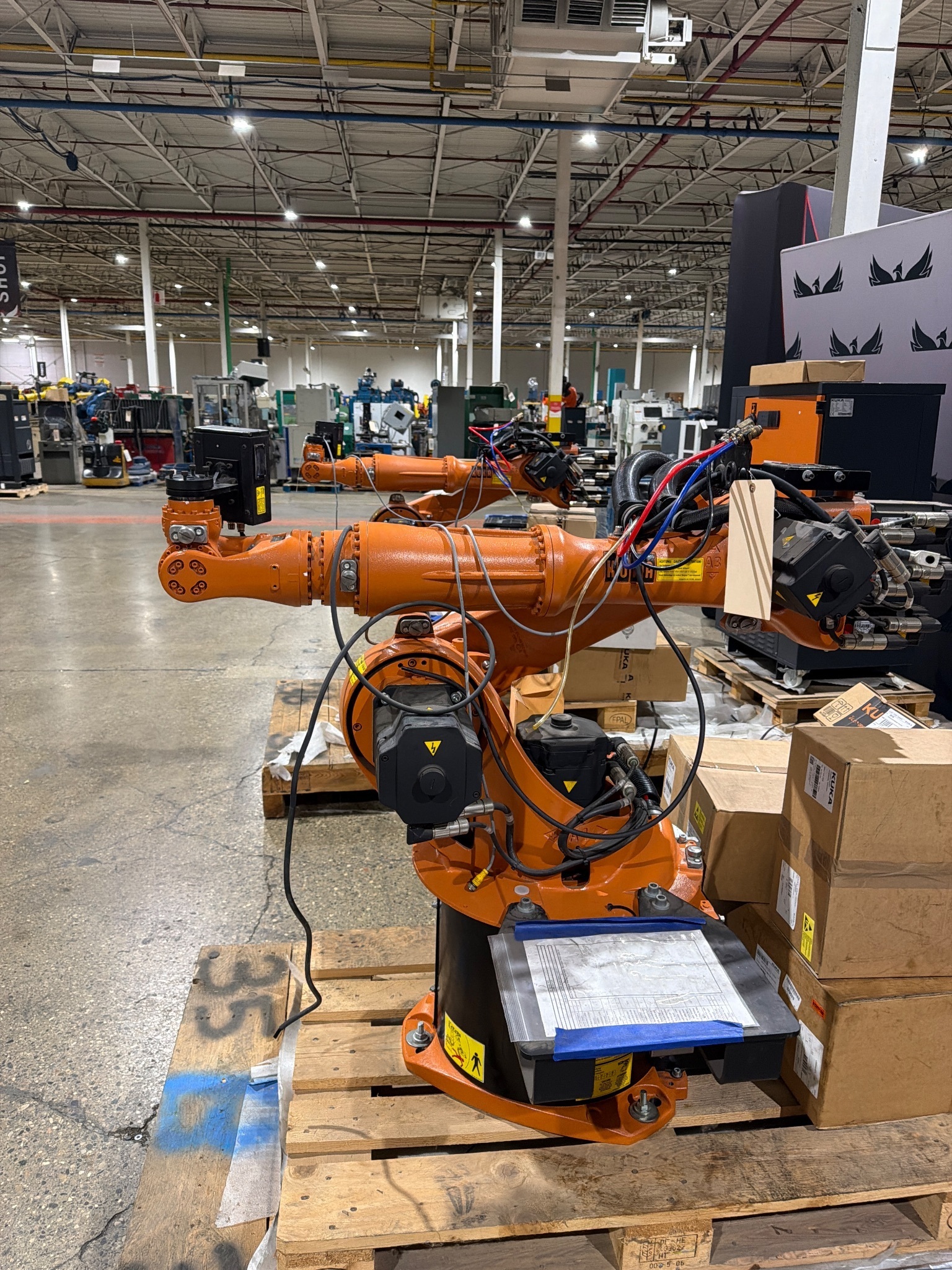 KUKA KR16 L6-2 w/ KR C4 Controls Lincoln R550 Weld Package & TT3A Reamer NEW 15