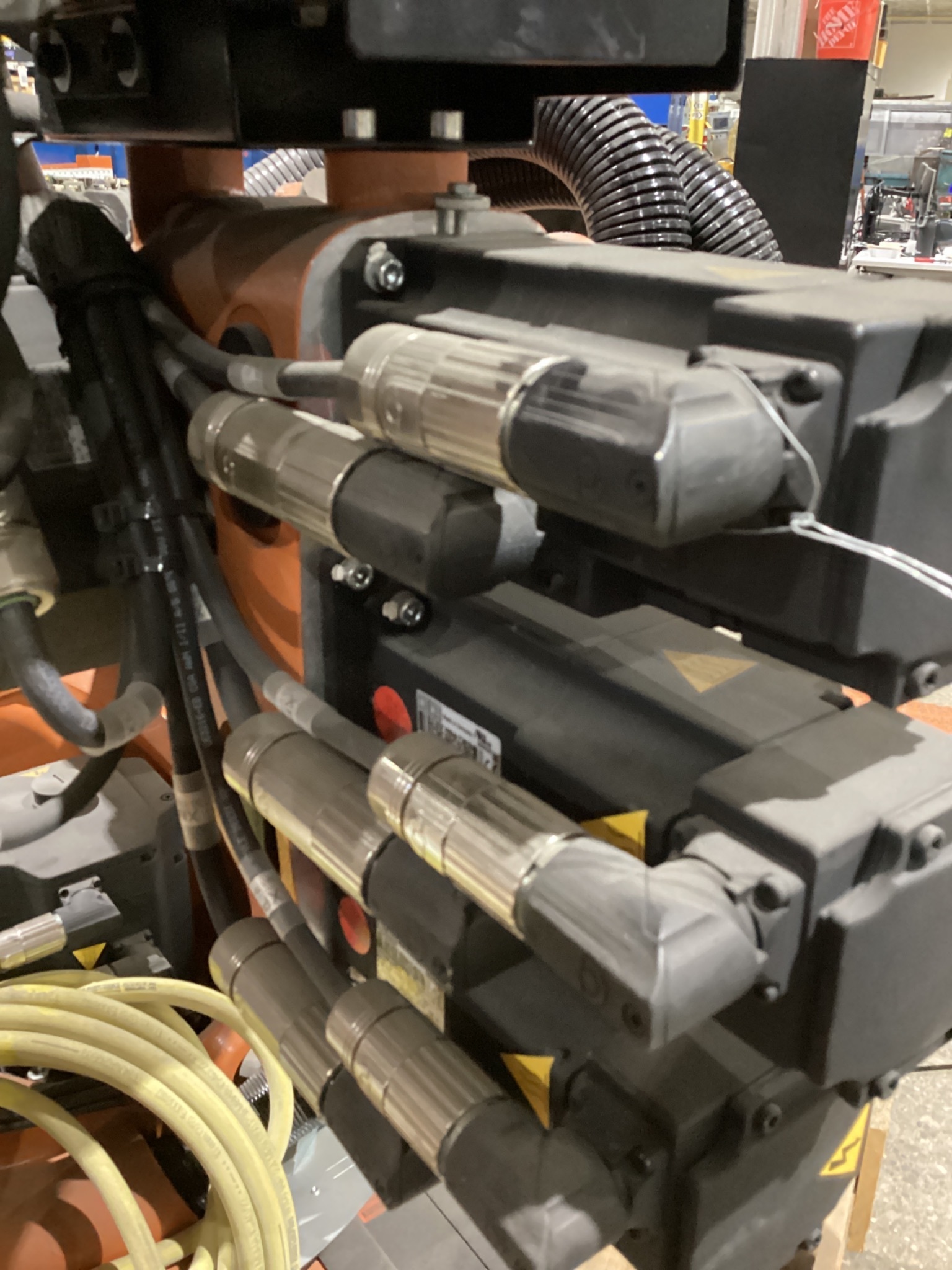 KUKA KR16 L6-2 w/ KR C4 Controls Lincoln R550 Weld Package & TT3A Reamer NEW 8