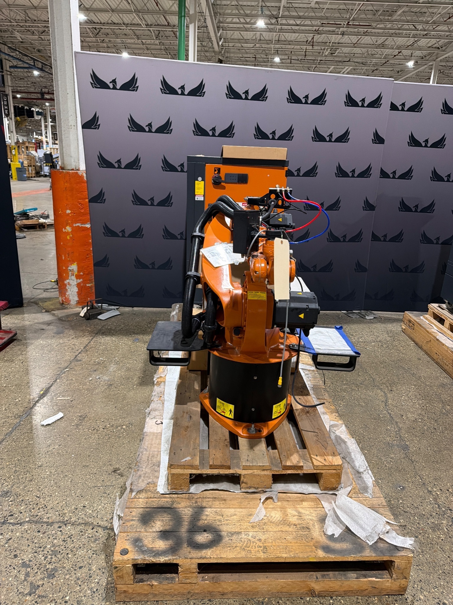 KUKA KR16 L6-2 w/ KR C4 Controls Lincoln R550 Weld Package & TT3A Reamer NEW 0