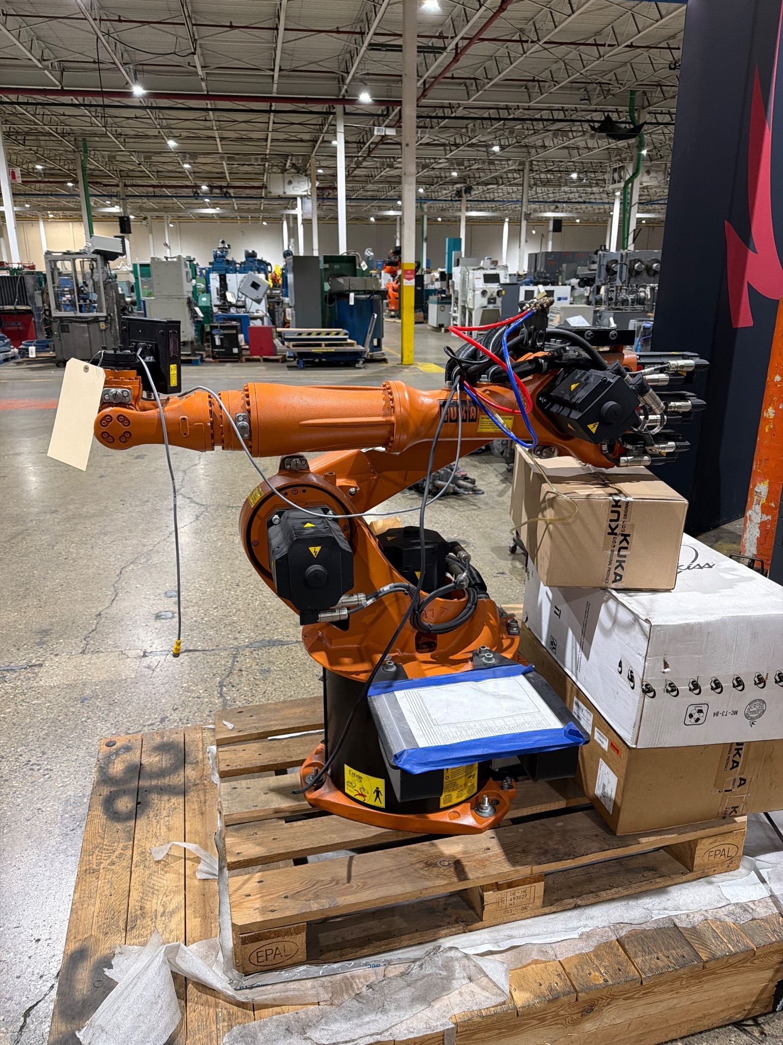 KUKA KR16 L6-2 w/ KR C4 Controls Lincoln R550 Weld Package & TT3A Reamer NEW 3
