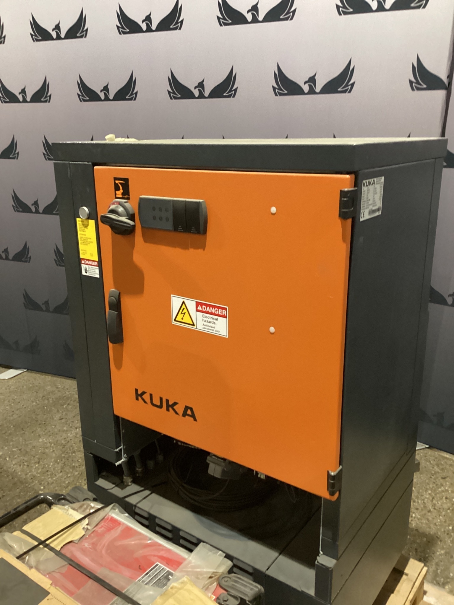 KUKA KR16 L6-2 w/ KR C4 Controls Lincoln R550 Weld Package & TT3A Reamer NEW 5