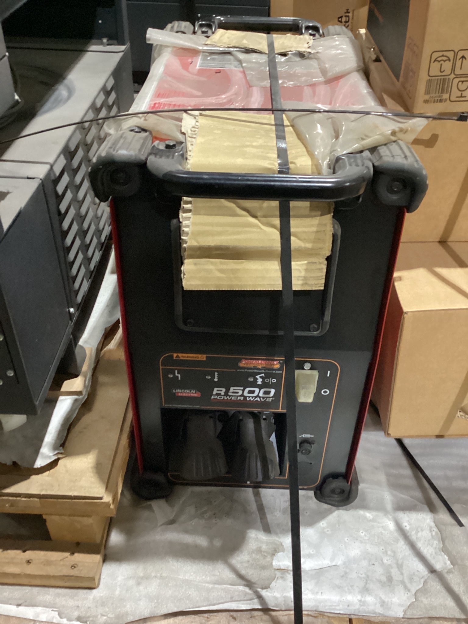 KUKA KR16 L6-2 w/ KR C4 Controls Lincoln R550 Weld Package & TT3A Reamer NEW 11