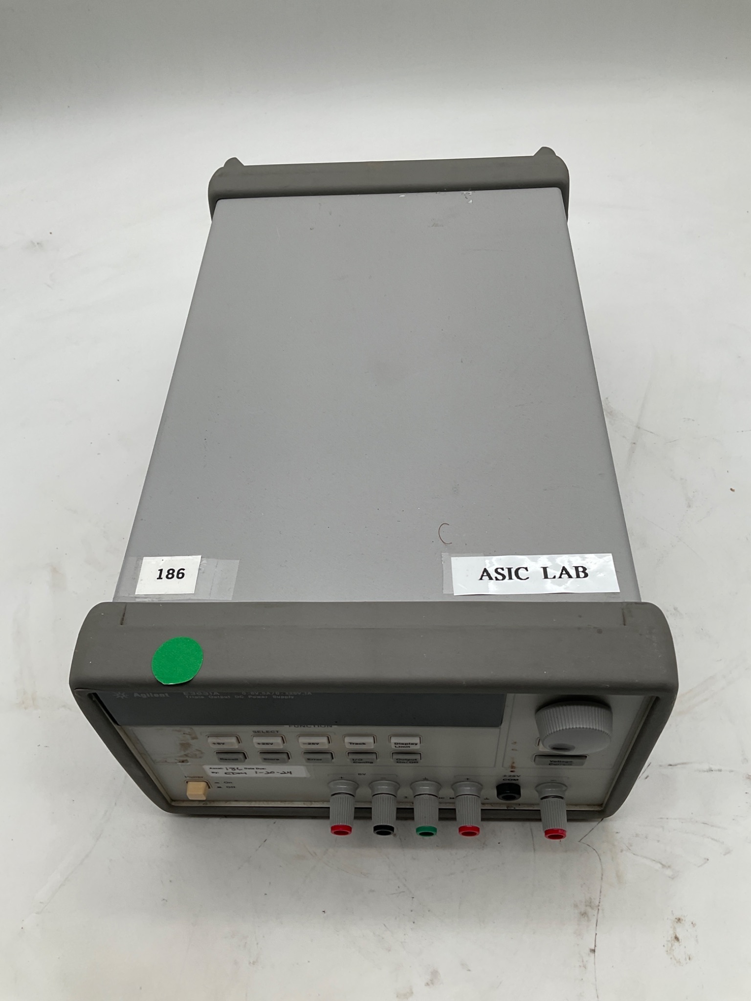 AGILENT E3631A Triple Output DC Power Supply USED 1