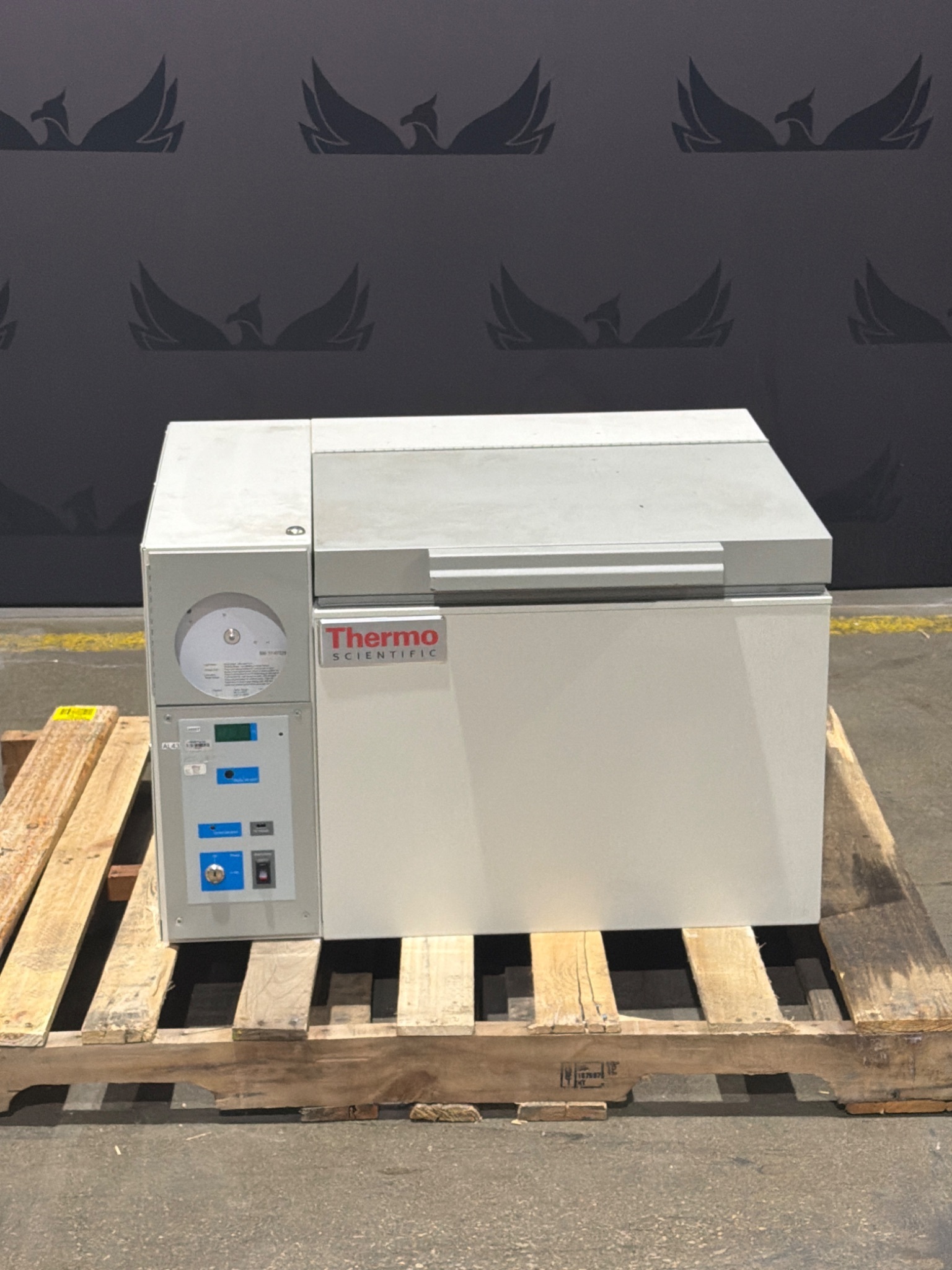 Thermo Fisher Scientific ULT185-5-A Ultra-Low Temperature Freezer USED 0