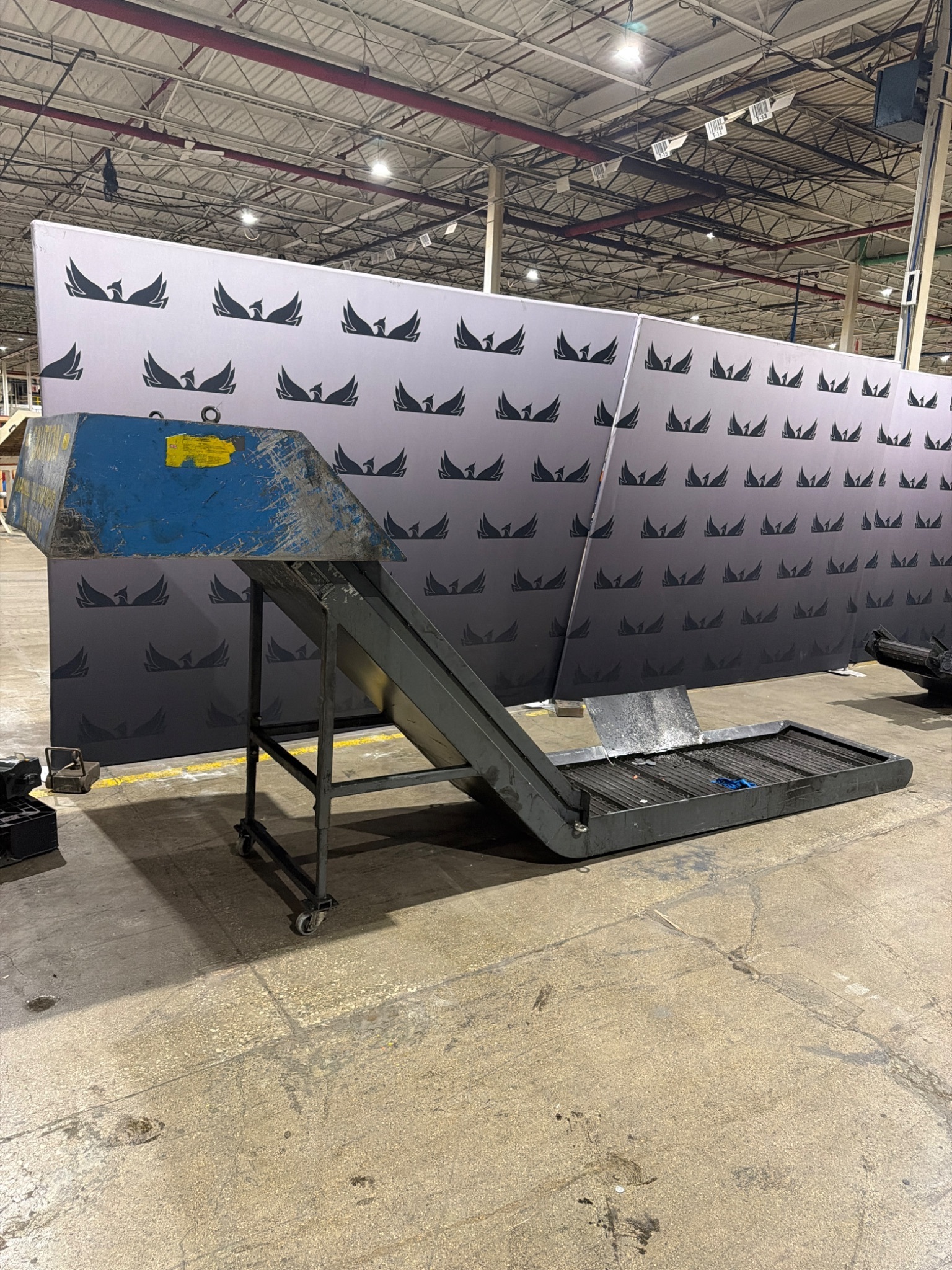 Incline Chip Conveyor USED AS-IS 0
