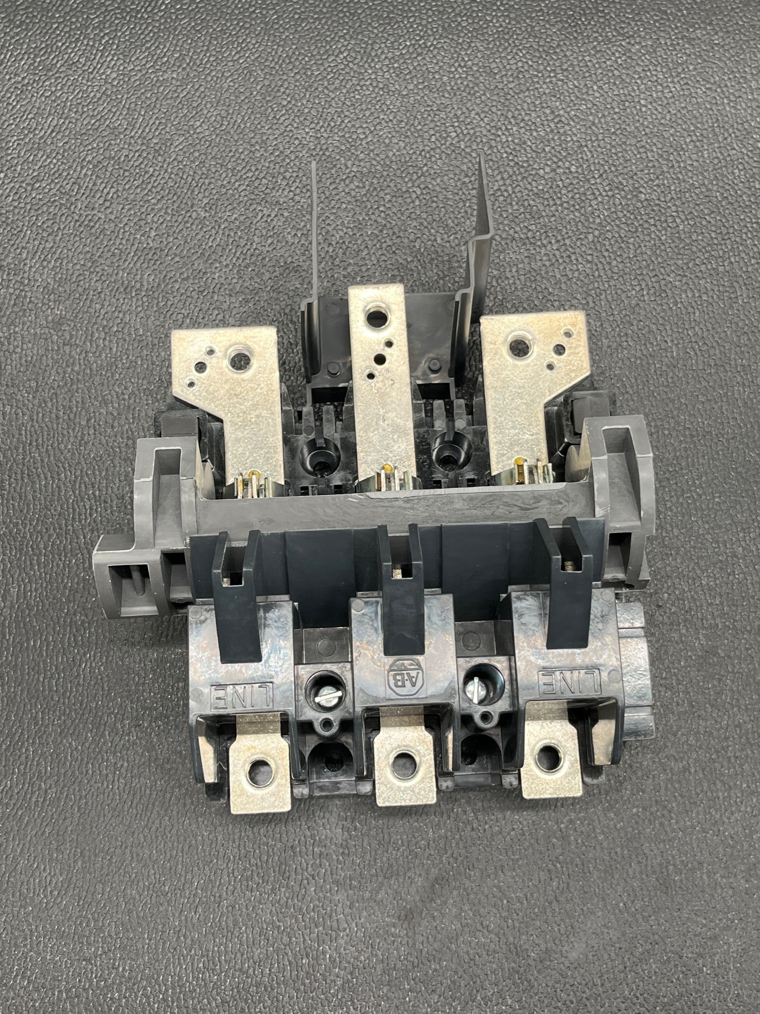ALLEN BRADLEY 1494F-D200 Fusible Disconnect Switch USED 4