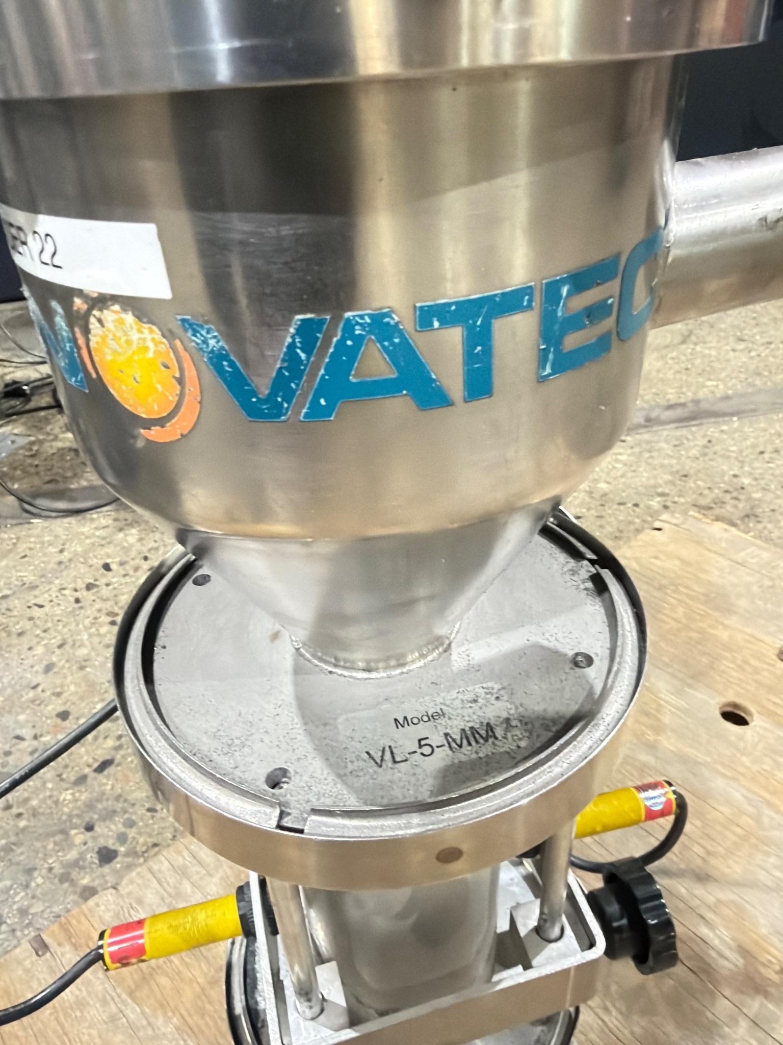 NOVATEC VL-5-MM Vacuum Loader USED 1